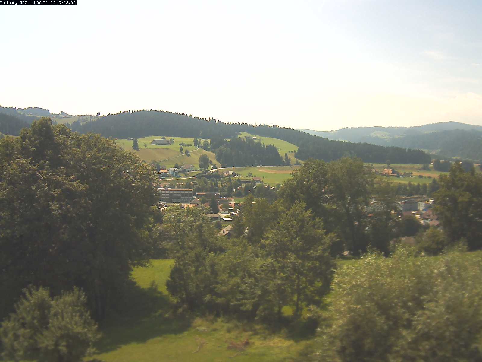 Webcam-Bild: Aussicht vom Dorfberg in Langnau 20190806-140601