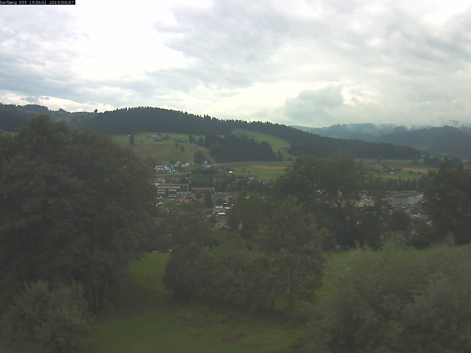 Webcam-Bild: Aussicht vom Dorfberg in Langnau 20190807-150601