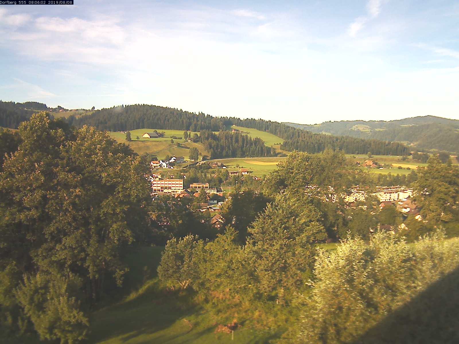 Webcam-Bild: Aussicht vom Dorfberg in Langnau 20190808-080601