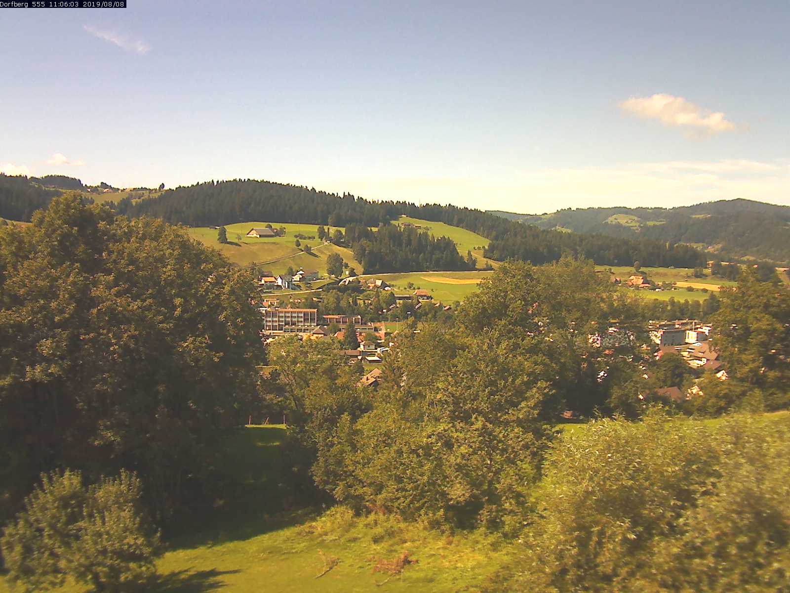Webcam-Bild: Aussicht vom Dorfberg in Langnau 20190808-110601