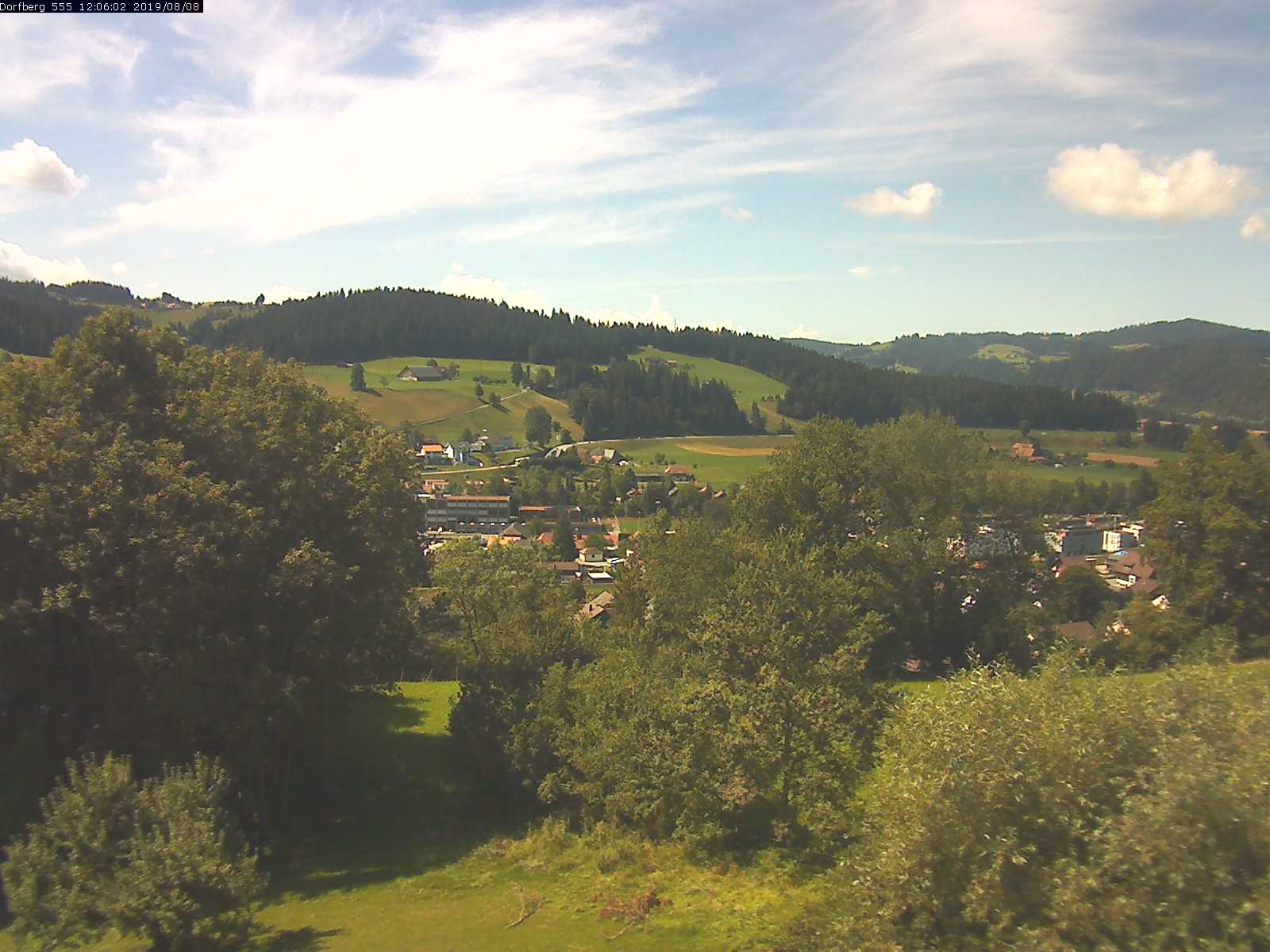 Webcam-Bild: Aussicht vom Dorfberg in Langnau 20190808-120601