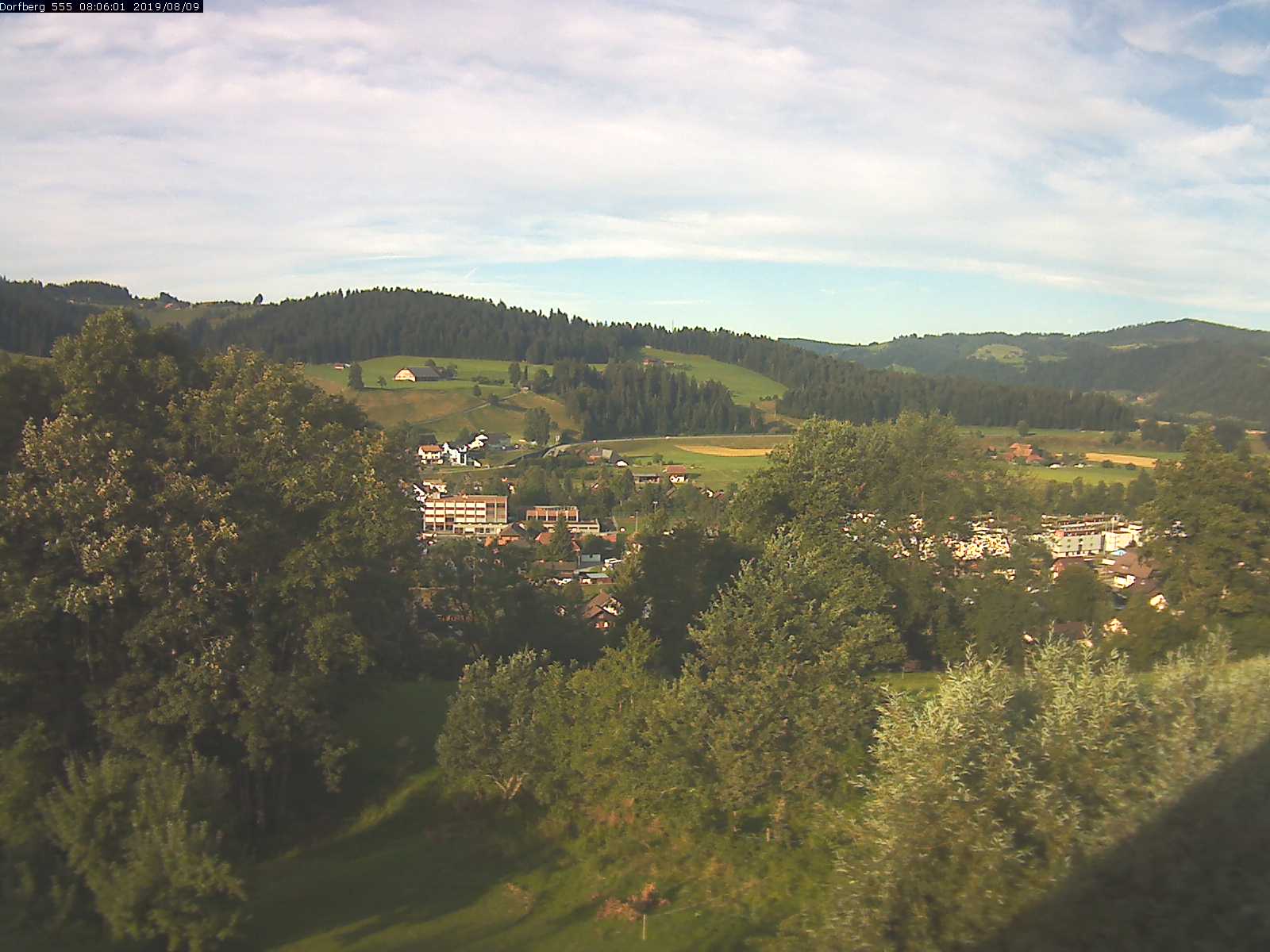 Webcam-Bild: Aussicht vom Dorfberg in Langnau 20190809-080601