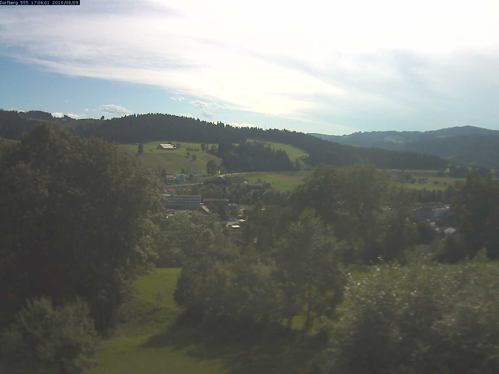 Webcam-Bild: Aussicht vom Dorfberg in Langnau 20190809-170601