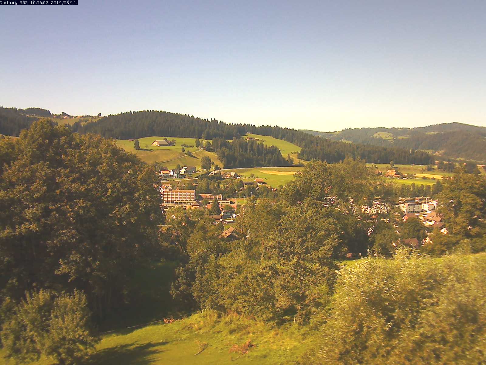 Webcam-Bild: Aussicht vom Dorfberg in Langnau 20190811-100601