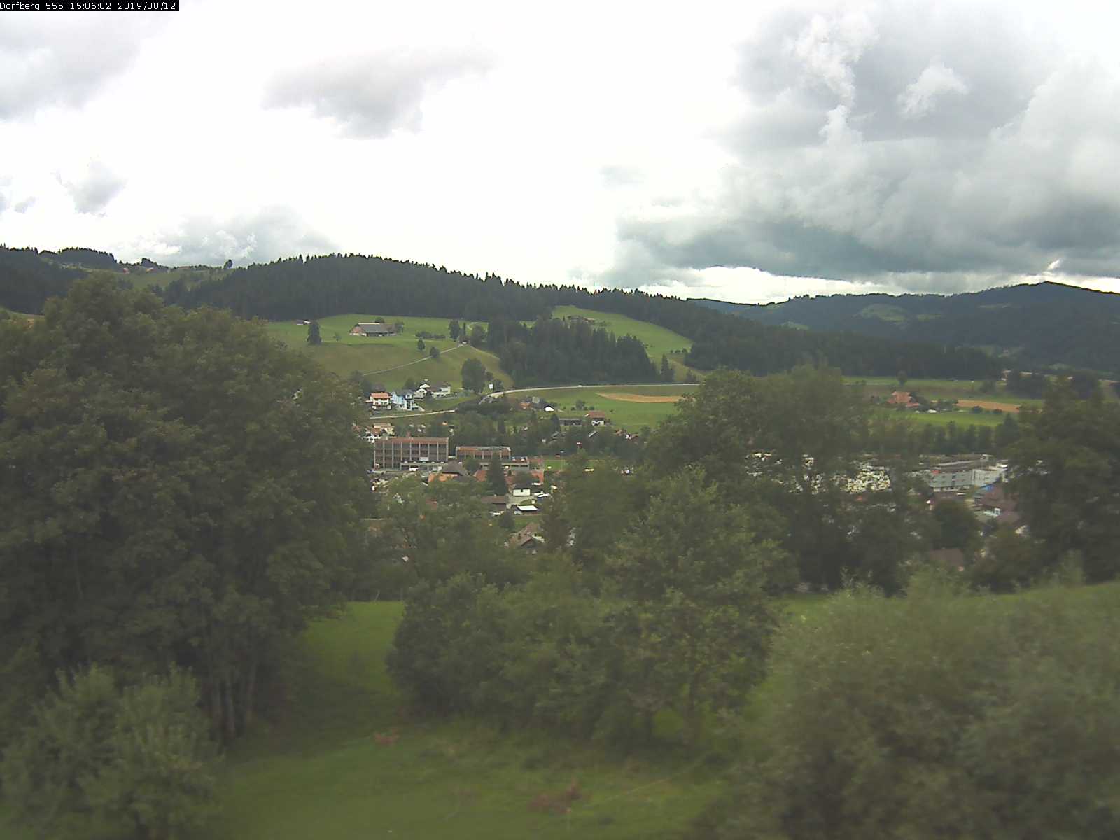 Webcam-Bild: Aussicht vom Dorfberg in Langnau 20190812-150601