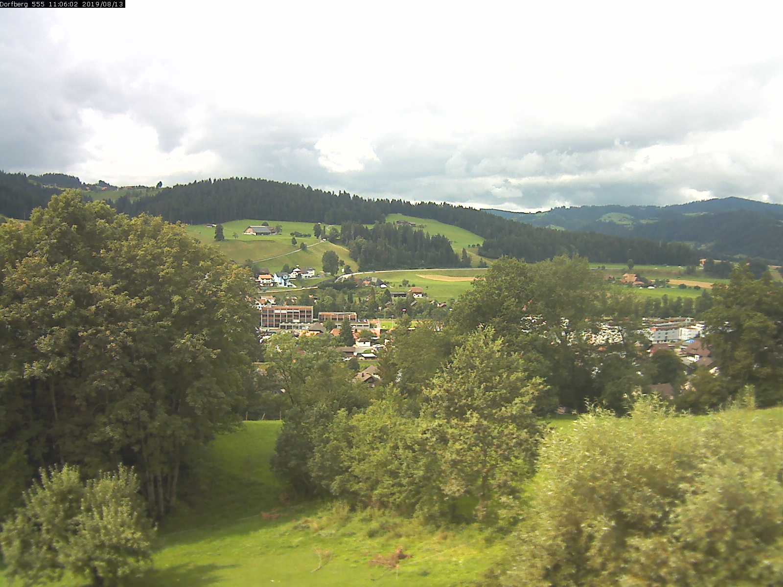 Webcam-Bild: Aussicht vom Dorfberg in Langnau 20190813-110601