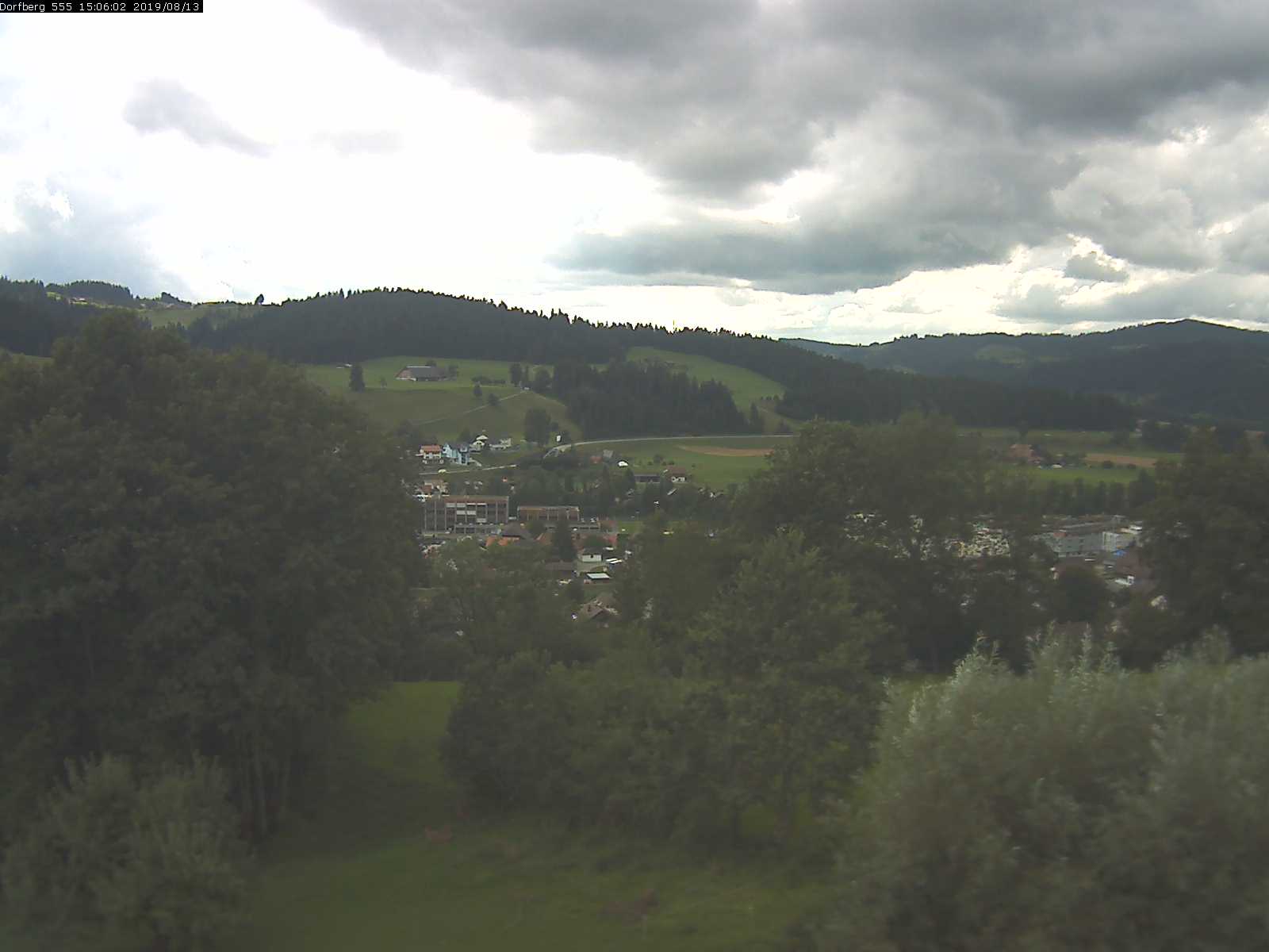 Webcam-Bild: Aussicht vom Dorfberg in Langnau 20190813-150601