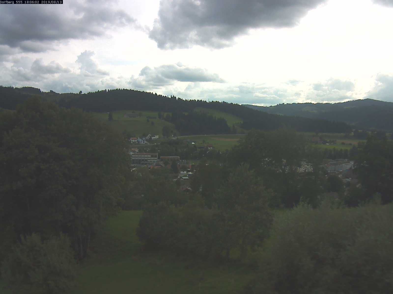 Webcam-Bild: Aussicht vom Dorfberg in Langnau 20190813-180601