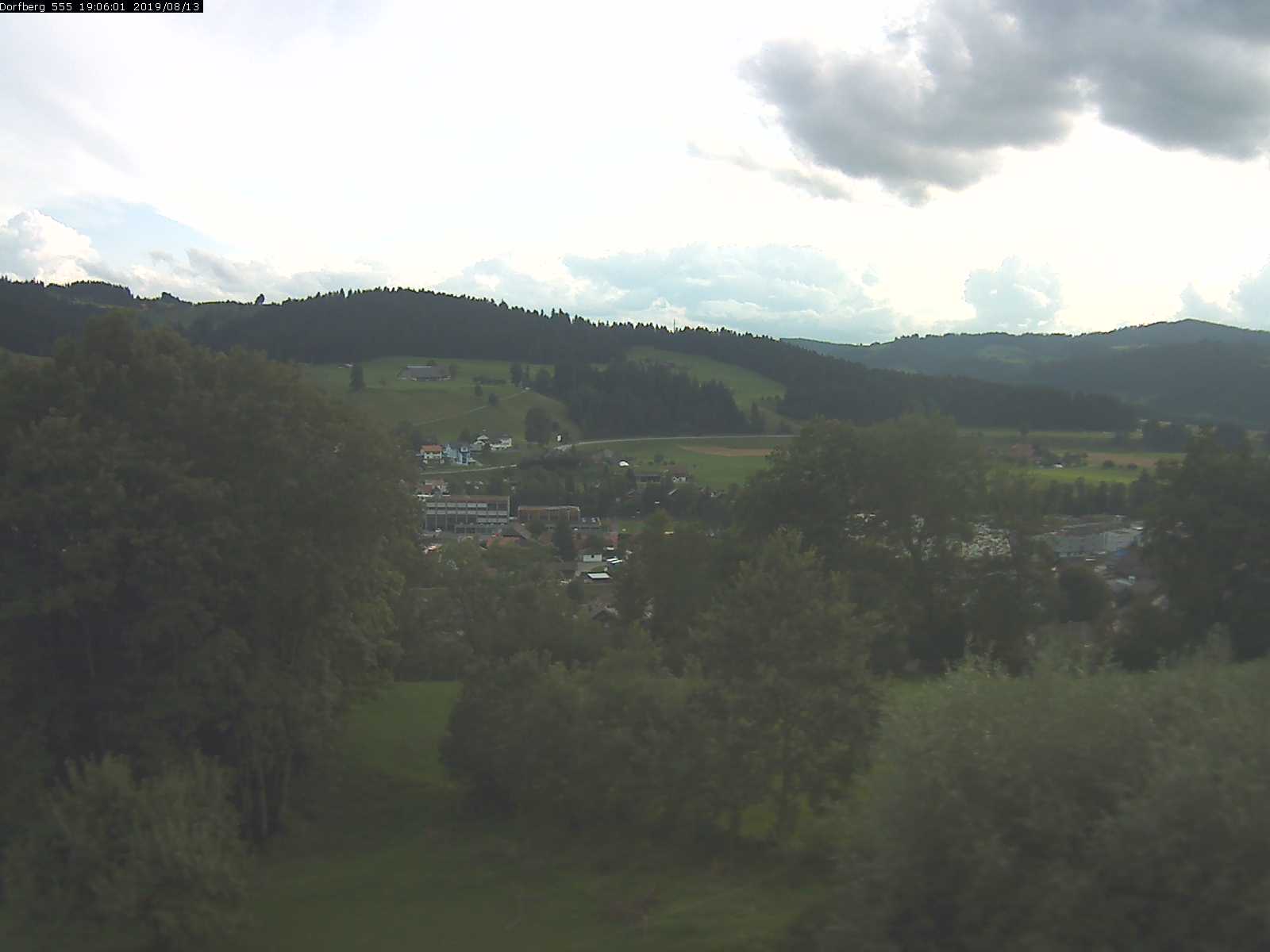 Webcam-Bild: Aussicht vom Dorfberg in Langnau 20190813-190601