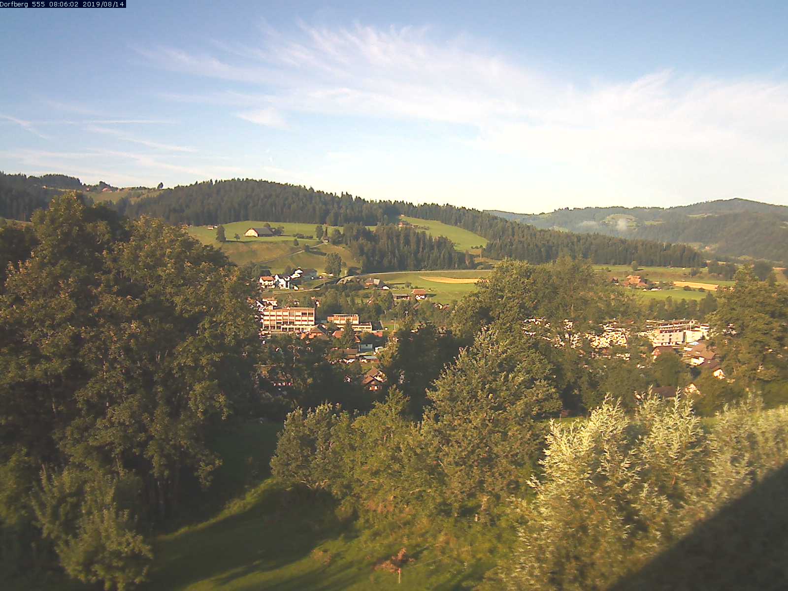 Webcam-Bild: Aussicht vom Dorfberg in Langnau 20190814-080602