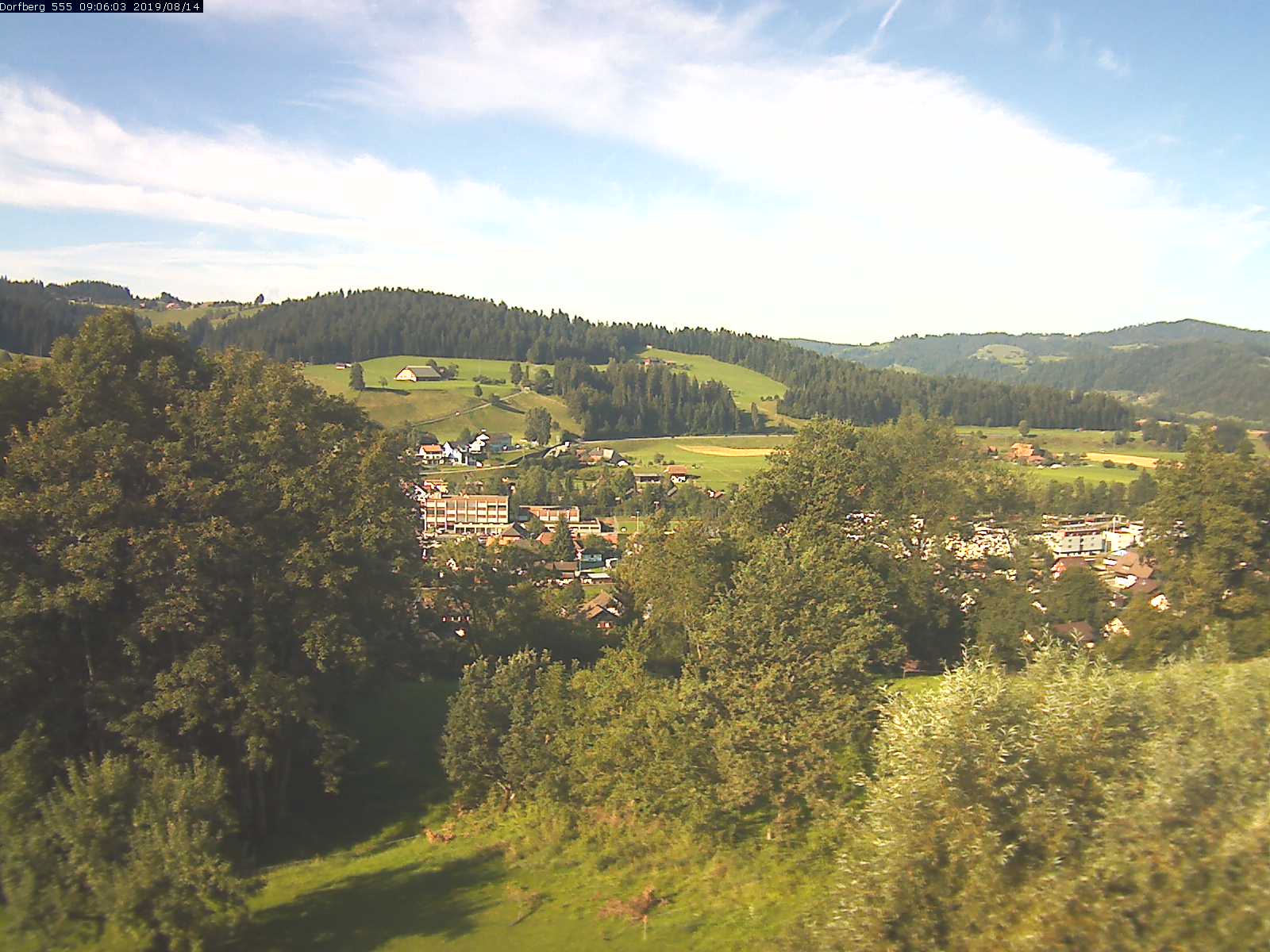 Webcam-Bild: Aussicht vom Dorfberg in Langnau 20190814-090601
