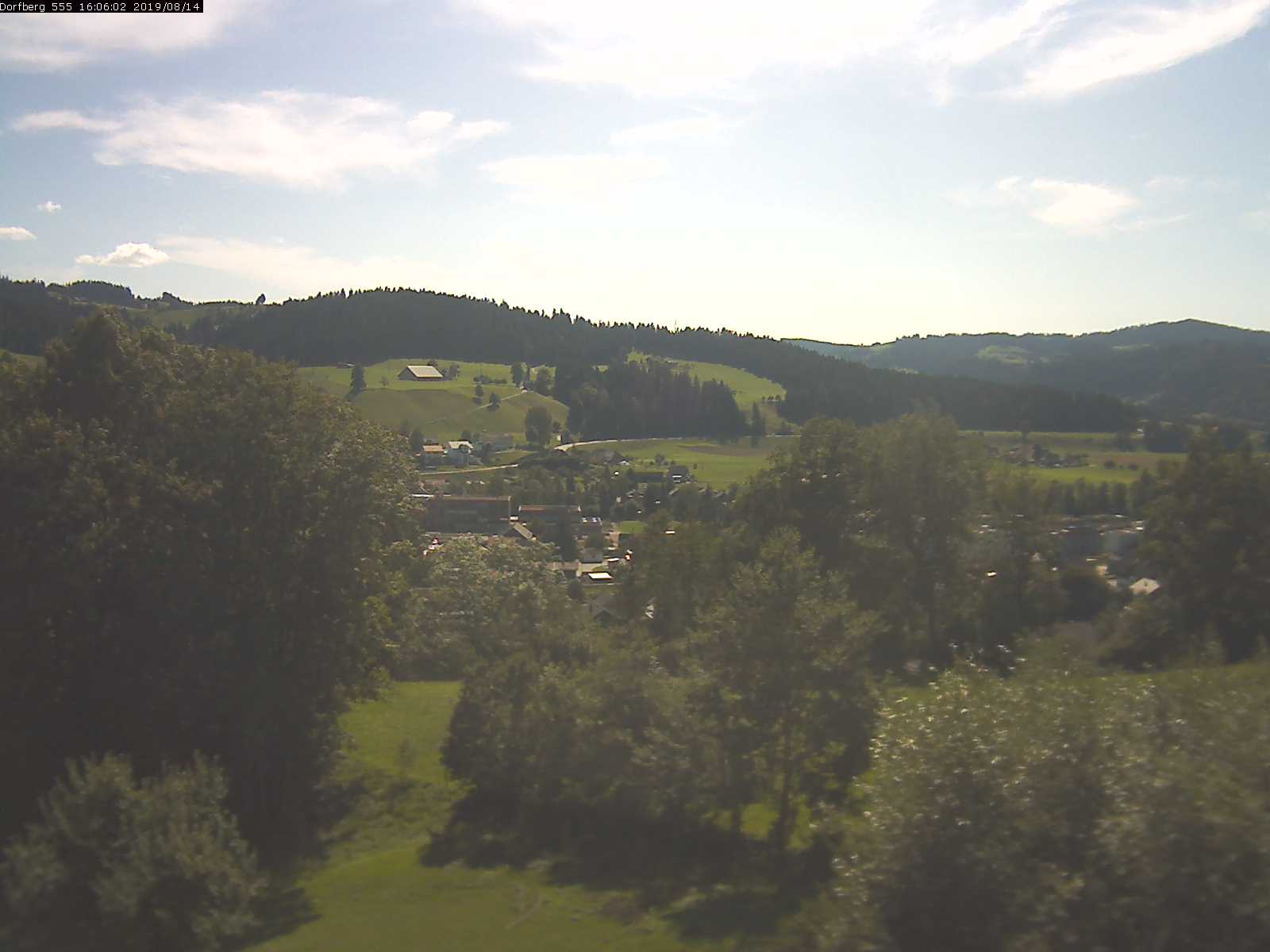 Webcam-Bild: Aussicht vom Dorfberg in Langnau 20190814-160601