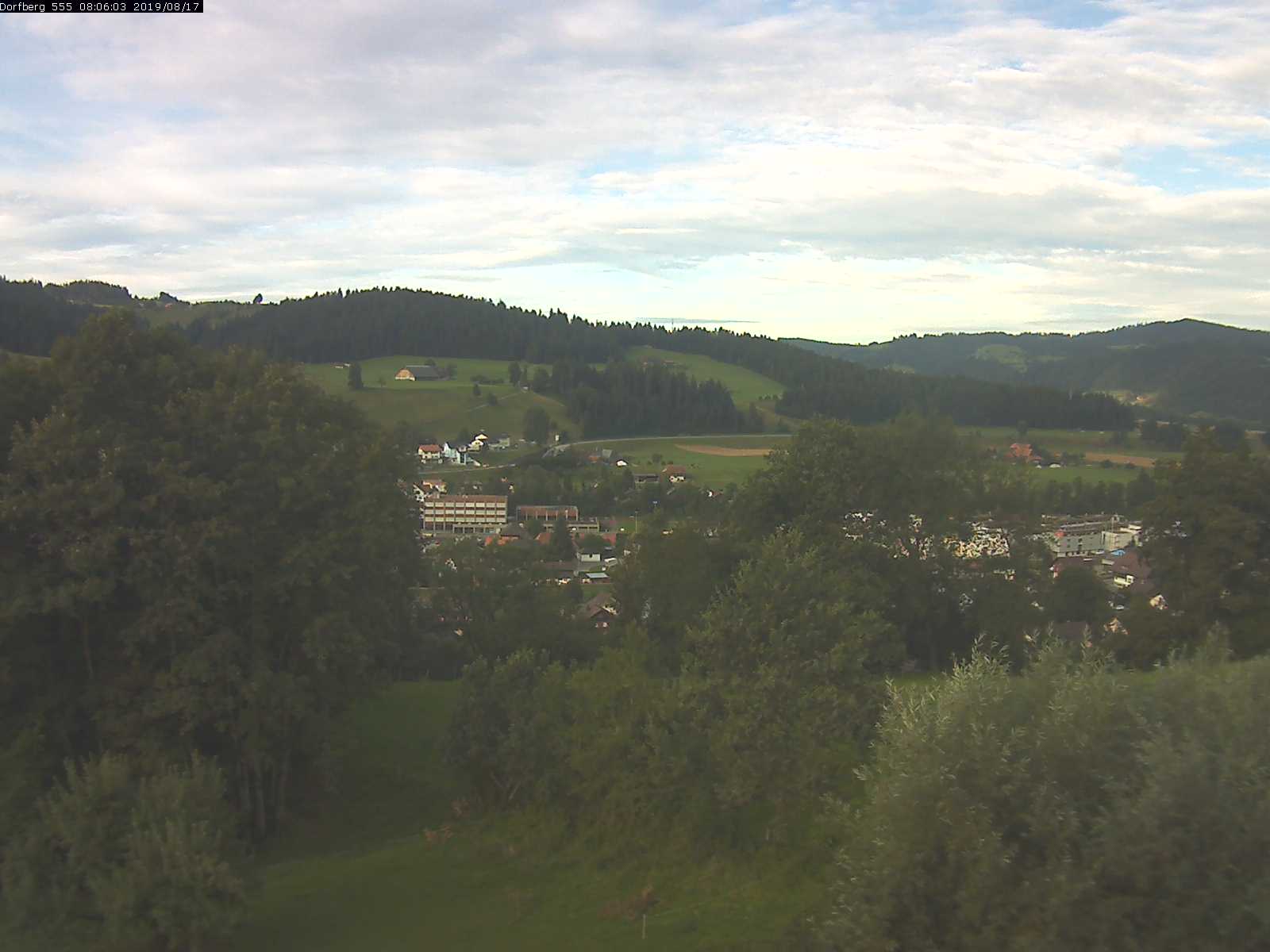 Webcam-Bild: Aussicht vom Dorfberg in Langnau 20190817-080601
