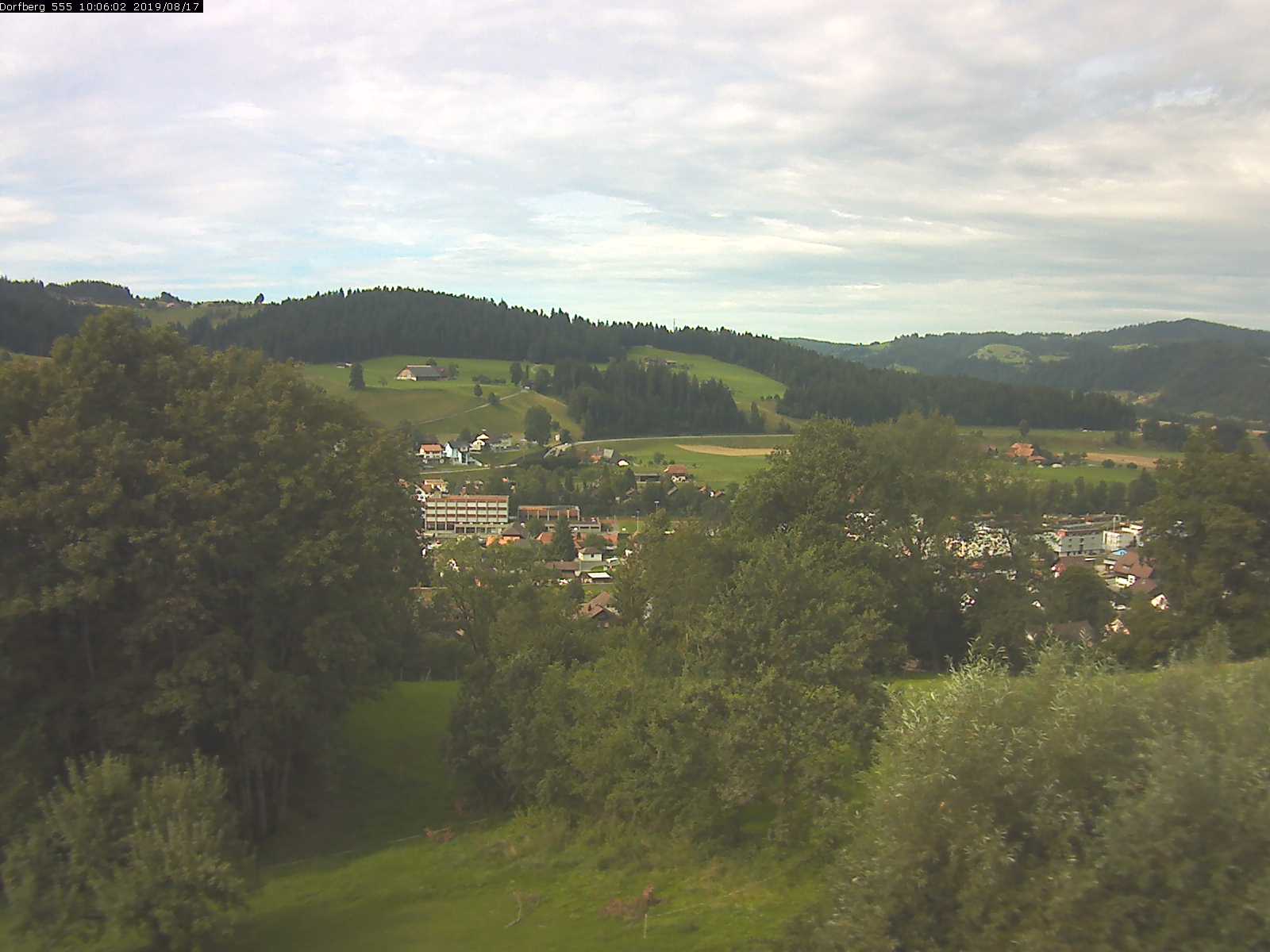 Webcam-Bild: Aussicht vom Dorfberg in Langnau 20190817-100601