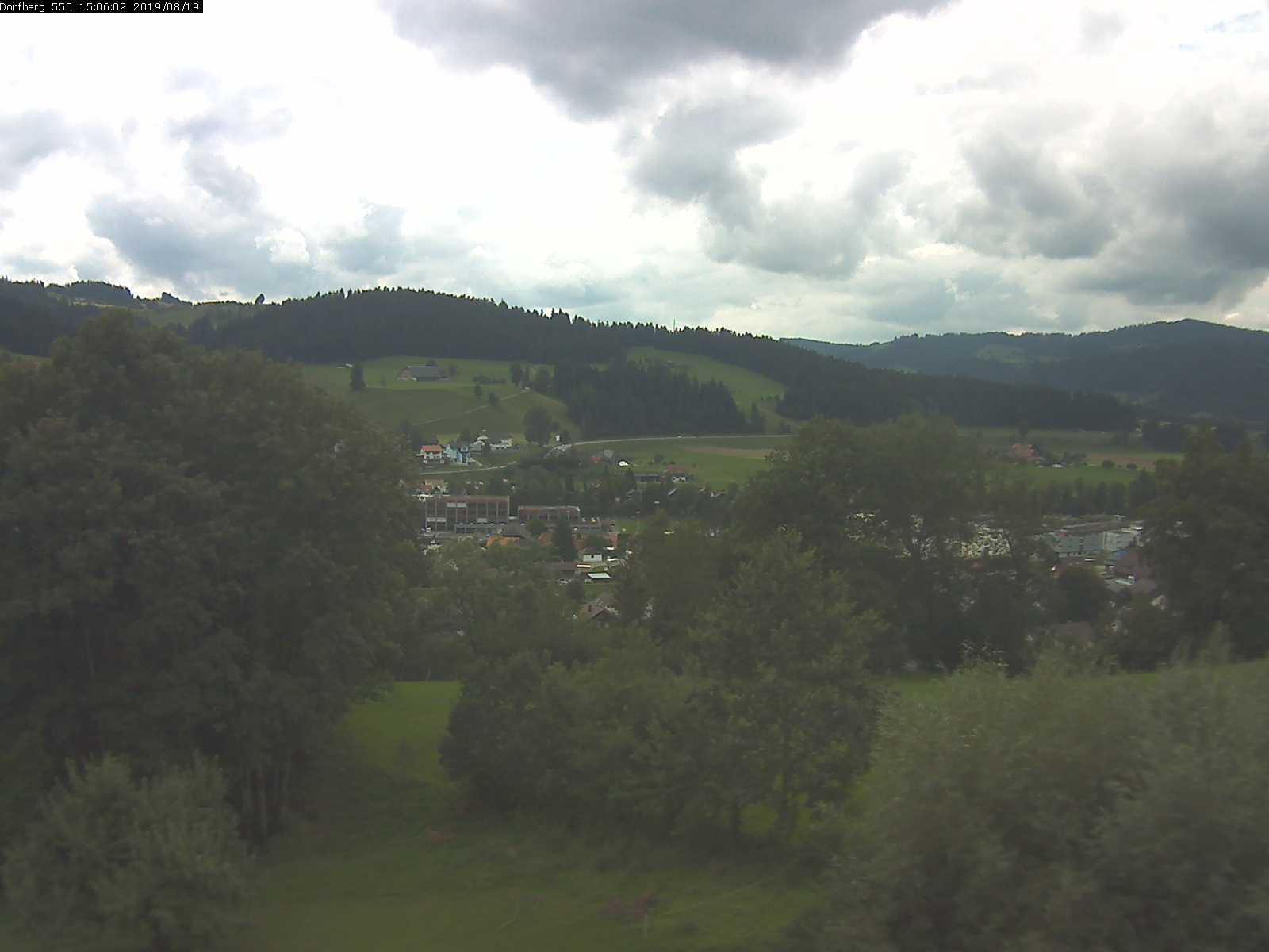 Webcam-Bild: Aussicht vom Dorfberg in Langnau 20190819-150601