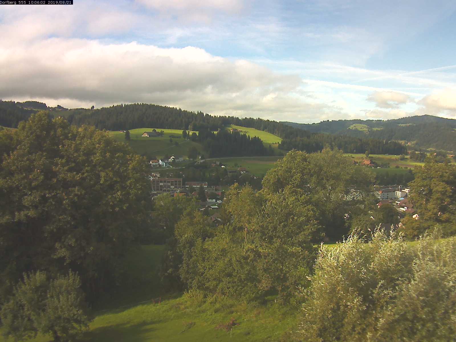 Webcam-Bild: Aussicht vom Dorfberg in Langnau 20190821-100601