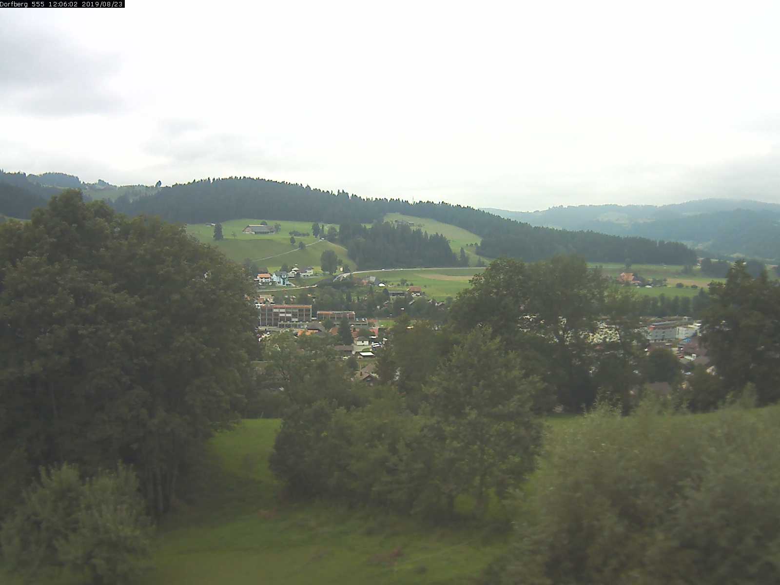 Webcam-Bild: Aussicht vom Dorfberg in Langnau 20190823-120601