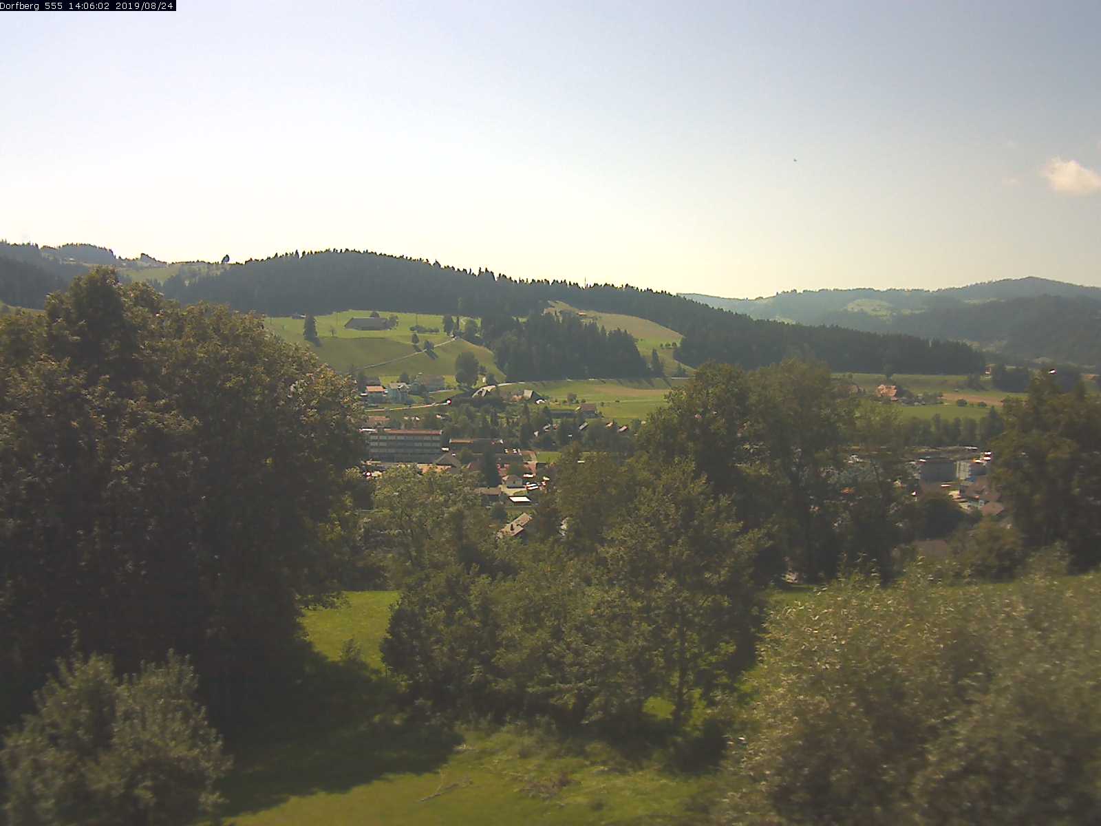 Webcam-Bild: Aussicht vom Dorfberg in Langnau 20190824-140601