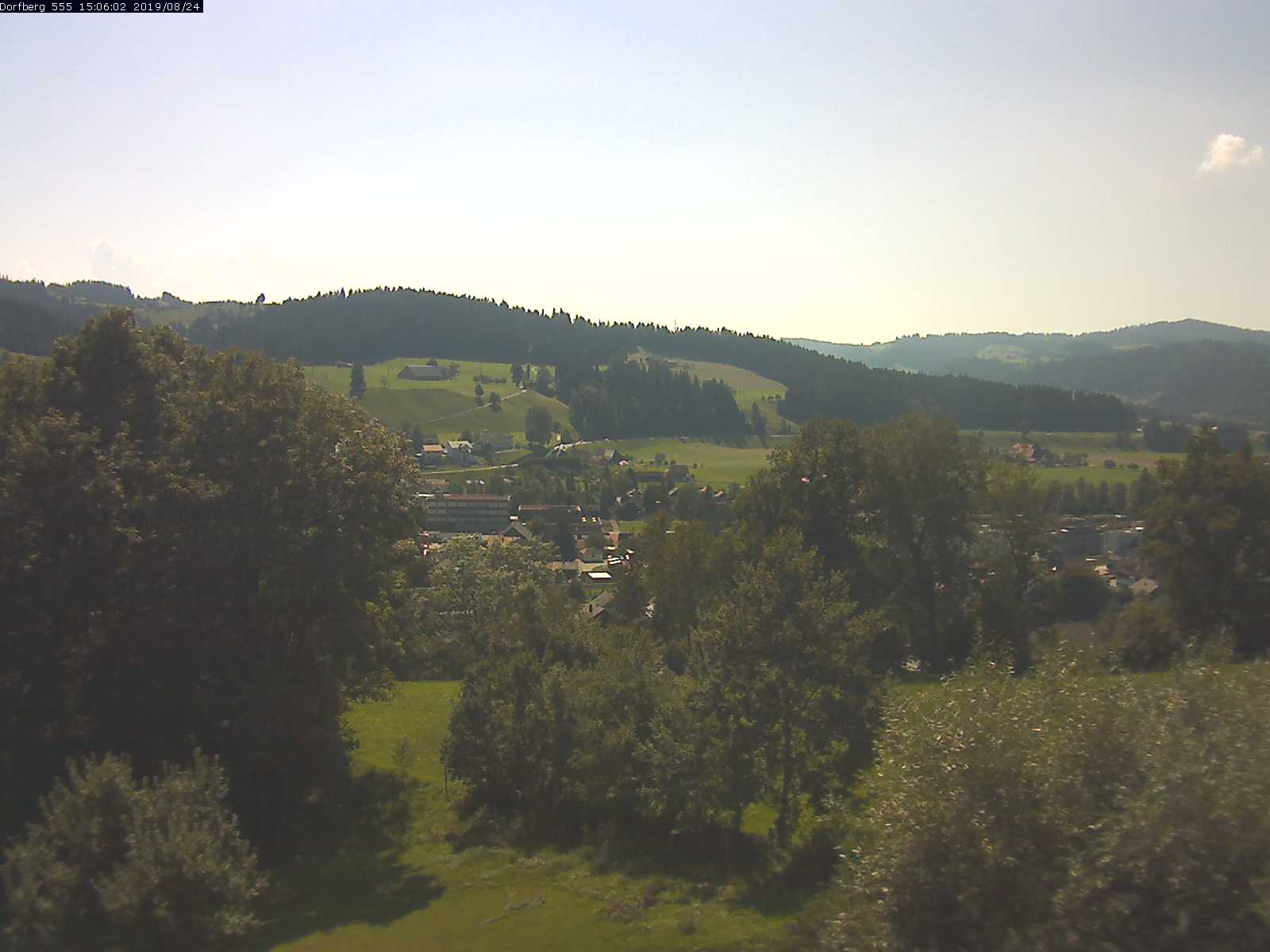 Webcam-Bild: Aussicht vom Dorfberg in Langnau 20190824-150601