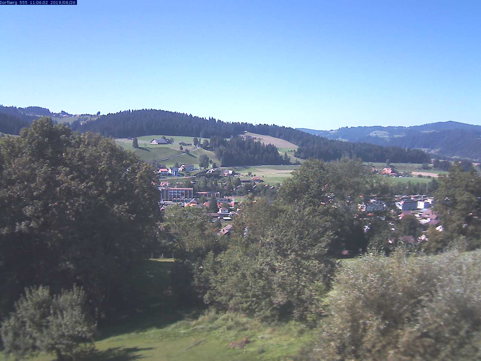 Webcam-Bild: Aussicht vom Dorfberg in Langnau 20190826-110601