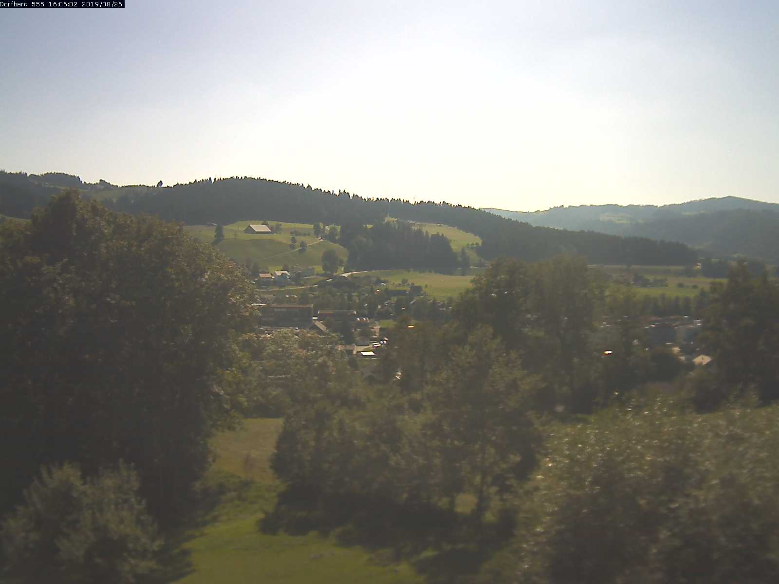 Webcam-Bild: Aussicht vom Dorfberg in Langnau 20190826-160601