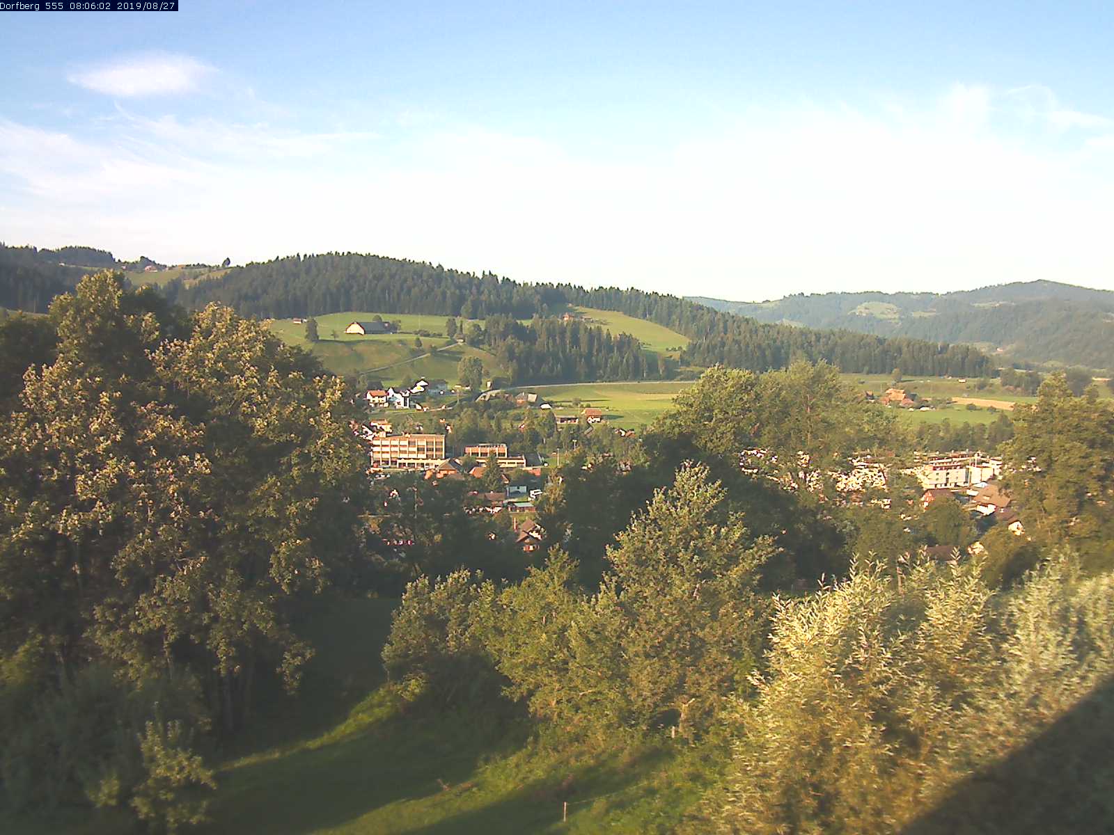 Webcam-Bild: Aussicht vom Dorfberg in Langnau 20190827-080601