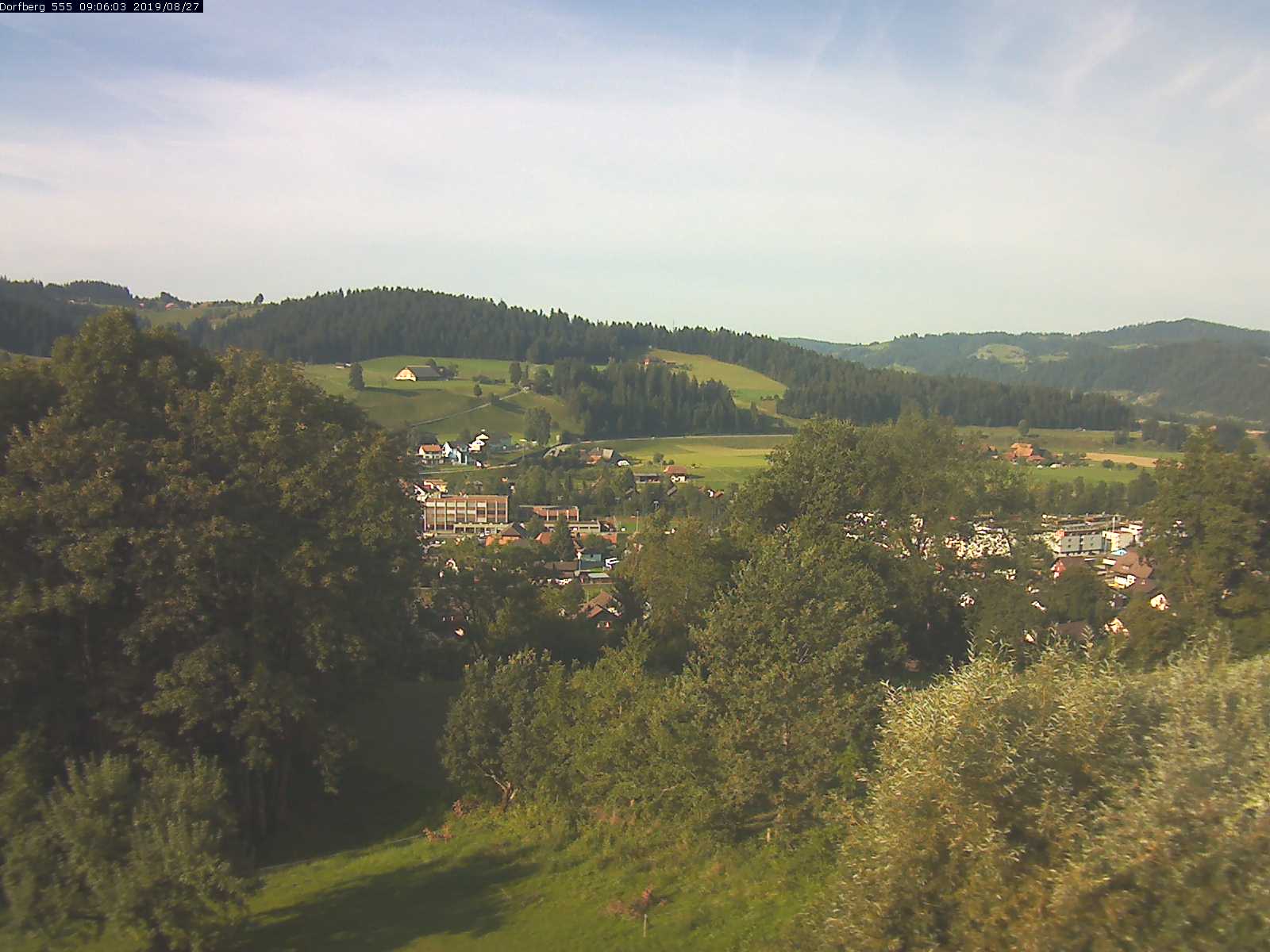 Webcam-Bild: Aussicht vom Dorfberg in Langnau 20190827-090601