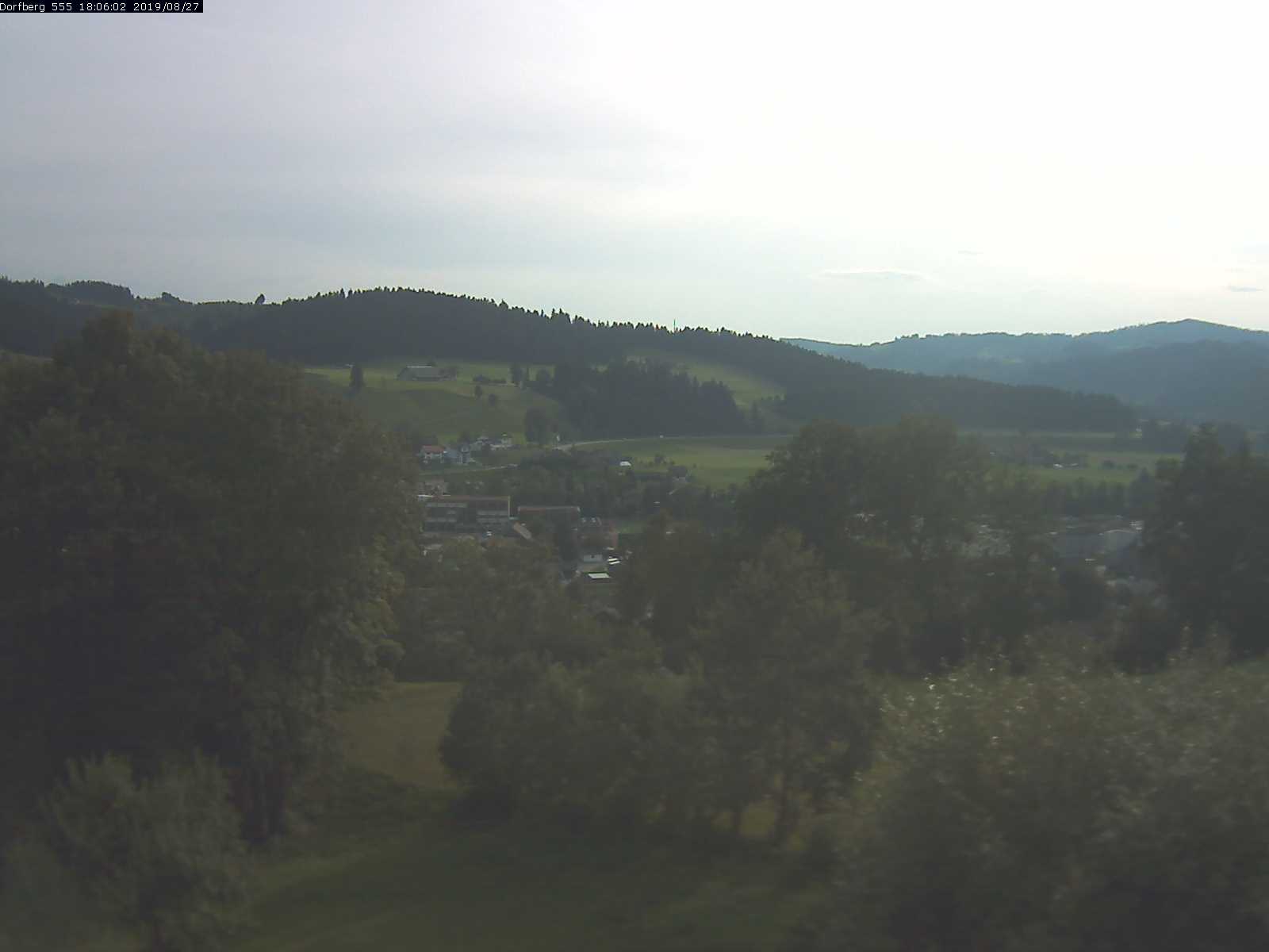 Webcam-Bild: Aussicht vom Dorfberg in Langnau 20190827-180601