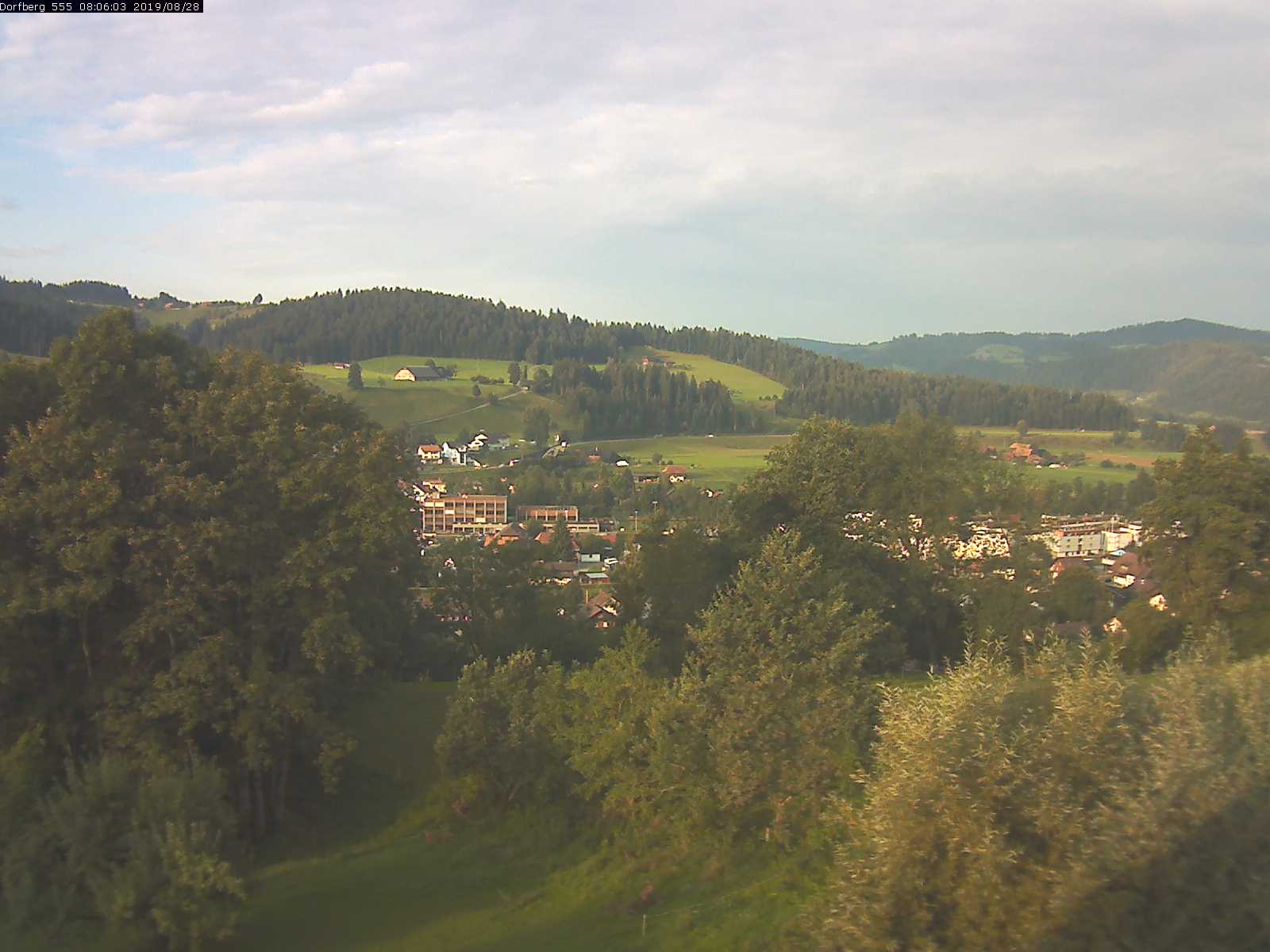 Webcam-Bild: Aussicht vom Dorfberg in Langnau 20190828-080601