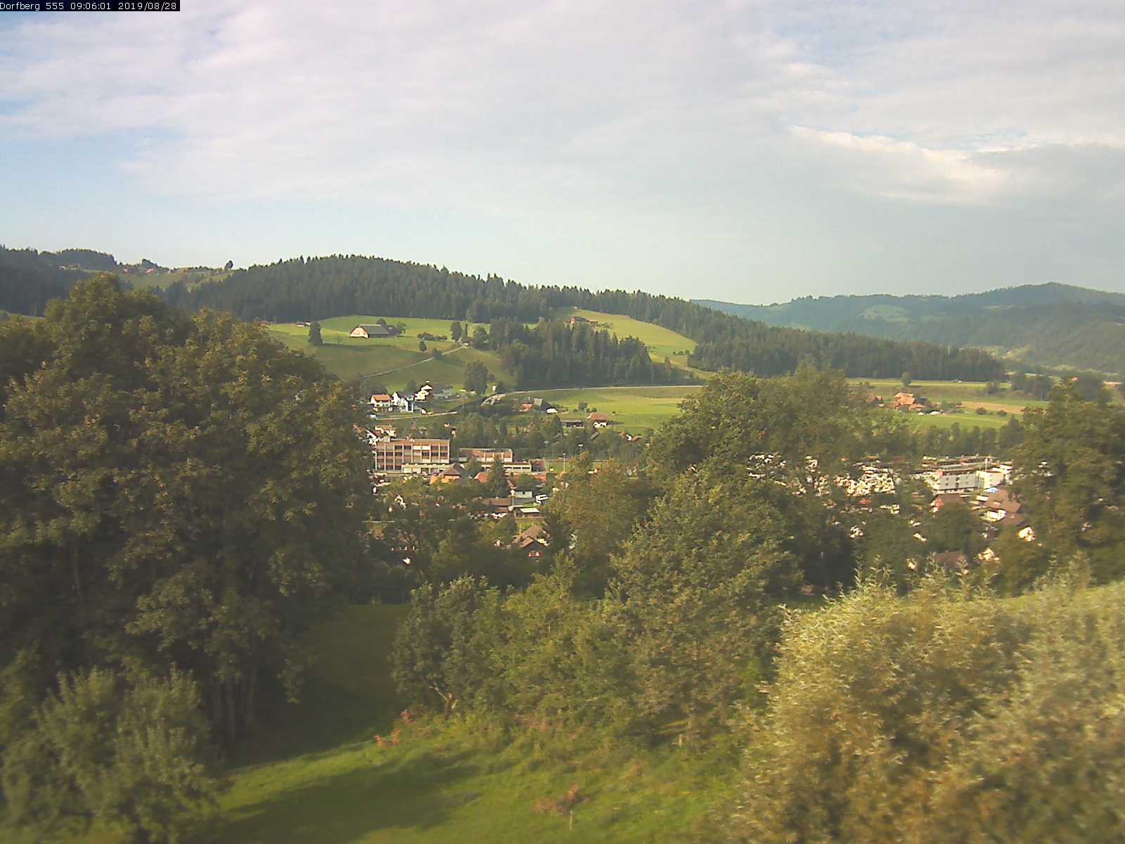 Webcam-Bild: Aussicht vom Dorfberg in Langnau 20190828-090601
