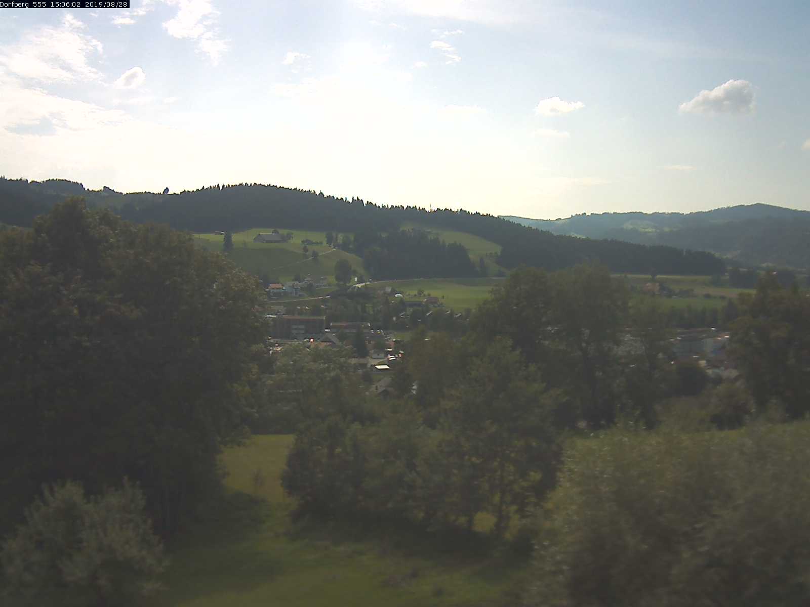 Webcam-Bild: Aussicht vom Dorfberg in Langnau 20190828-150601