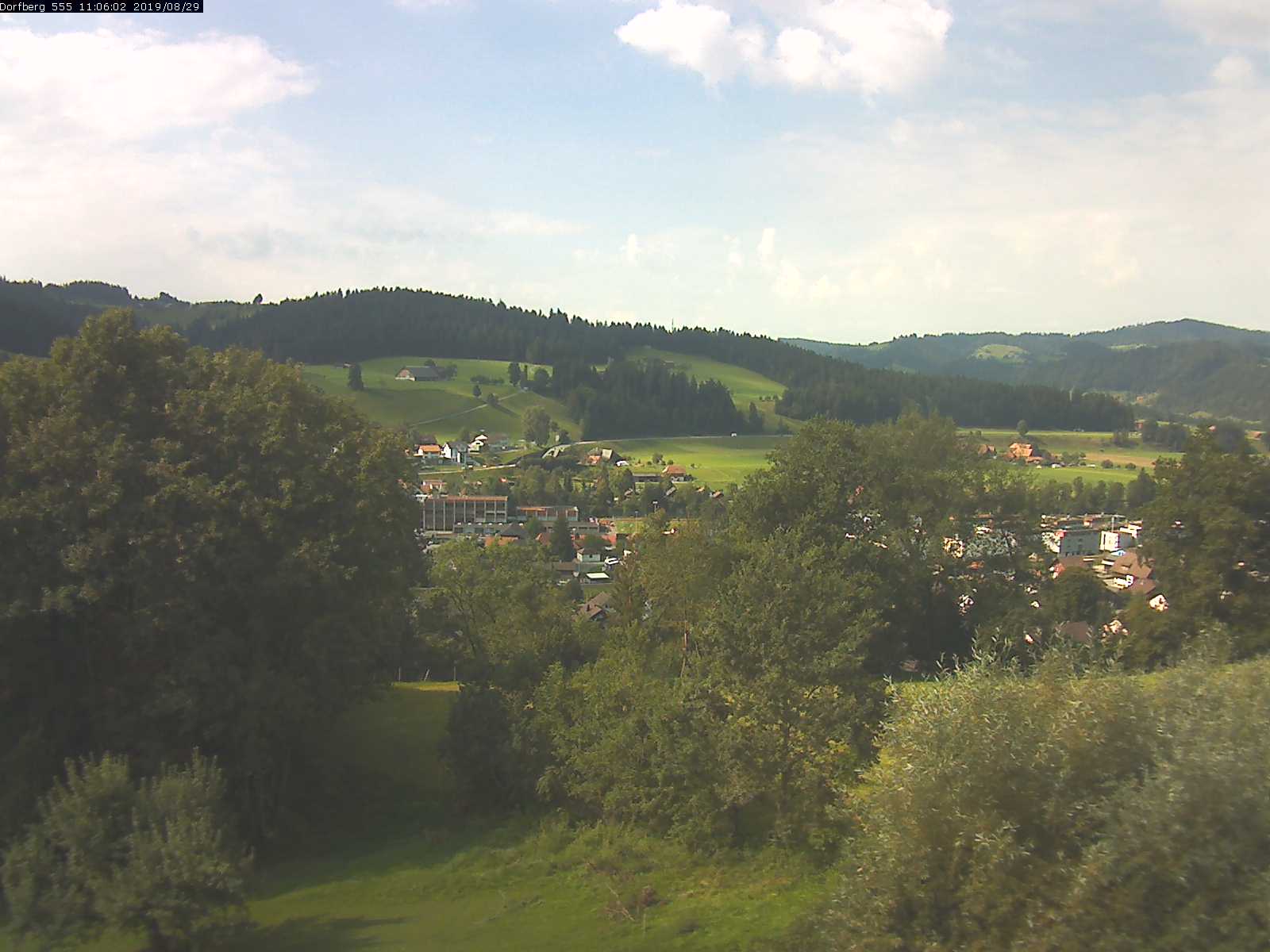 Webcam-Bild: Aussicht vom Dorfberg in Langnau 20190829-110601