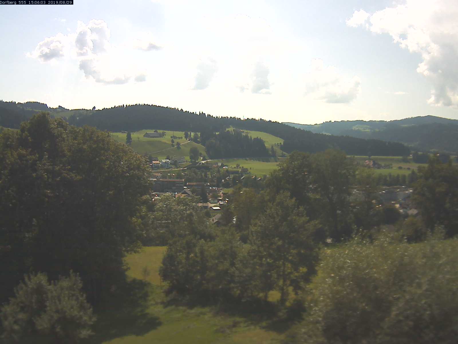Webcam-Bild: Aussicht vom Dorfberg in Langnau 20190829-150601