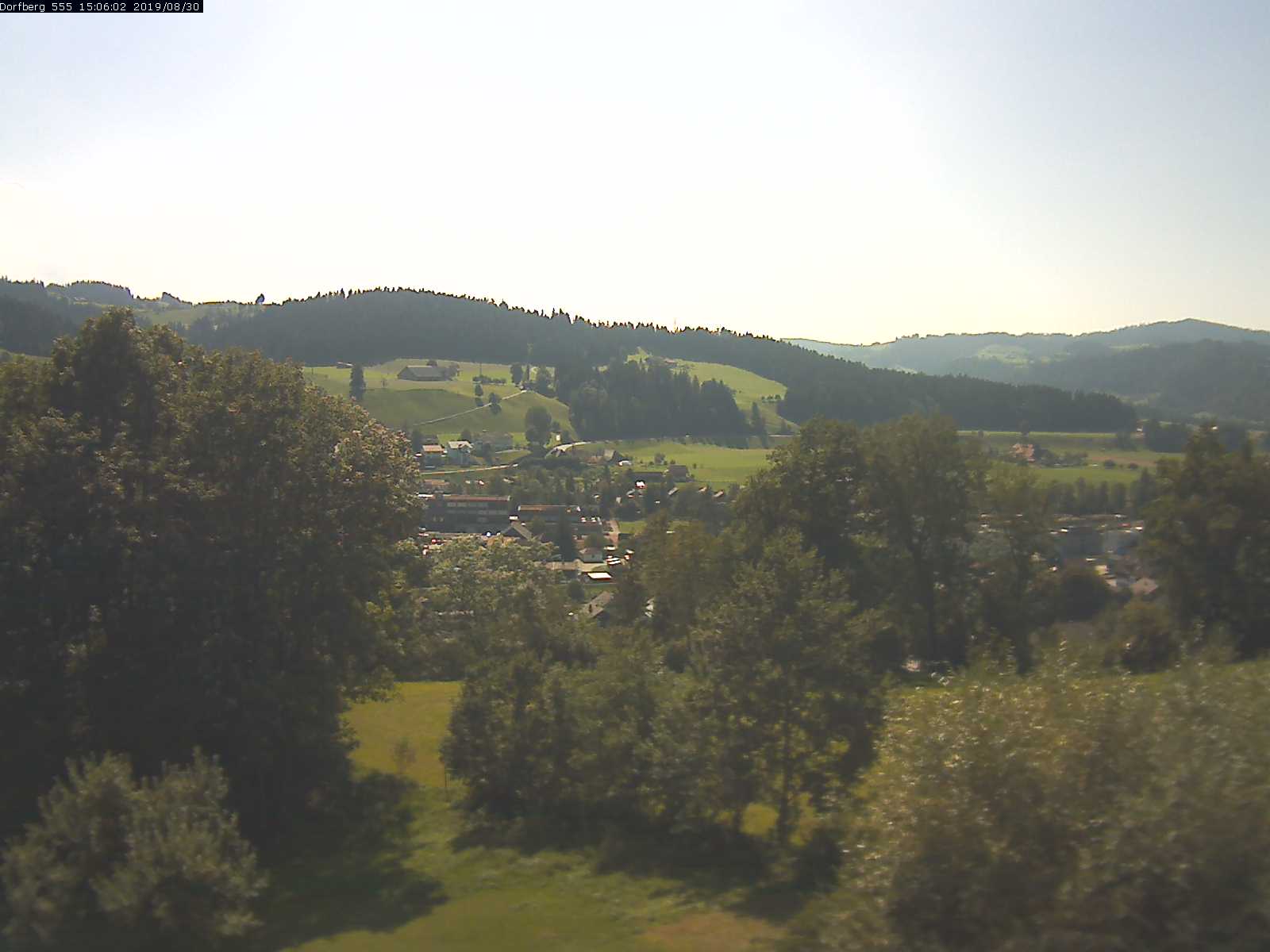 Webcam-Bild: Aussicht vom Dorfberg in Langnau 20190830-150601