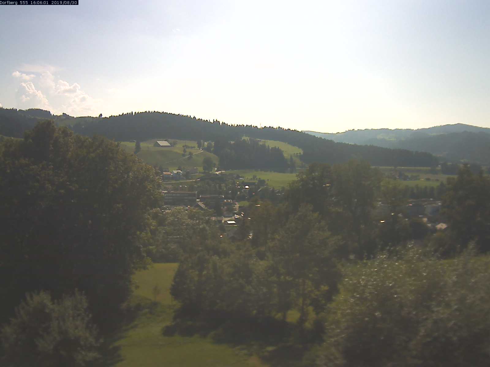 Webcam-Bild: Aussicht vom Dorfberg in Langnau 20190830-160601