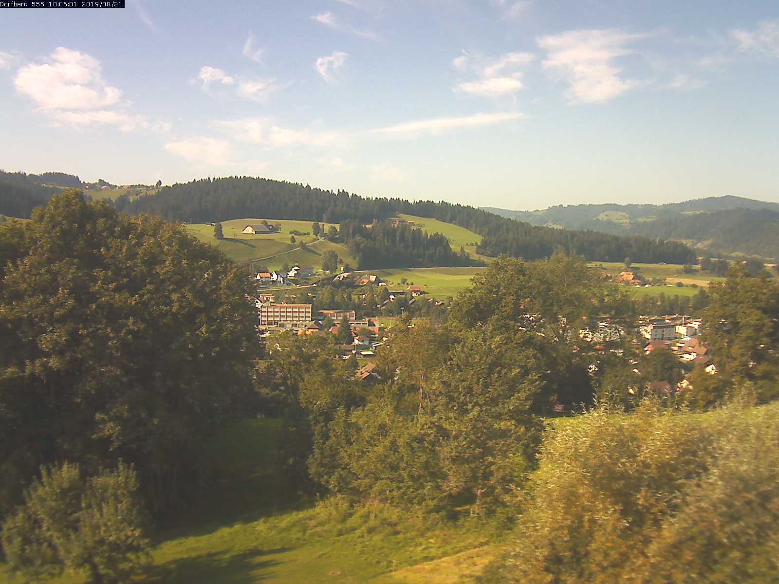 Webcam-Bild: Aussicht vom Dorfberg in Langnau 20190831-100601
