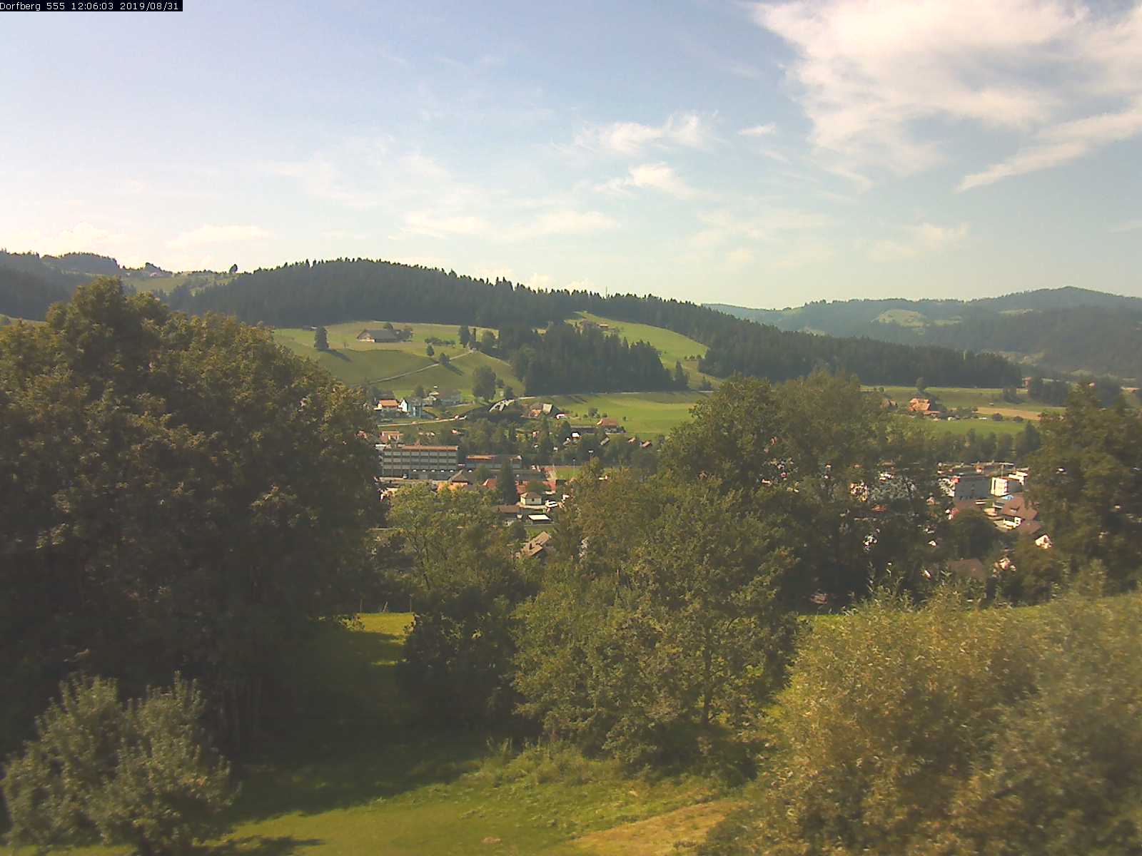 Webcam-Bild: Aussicht vom Dorfberg in Langnau 20190831-120601