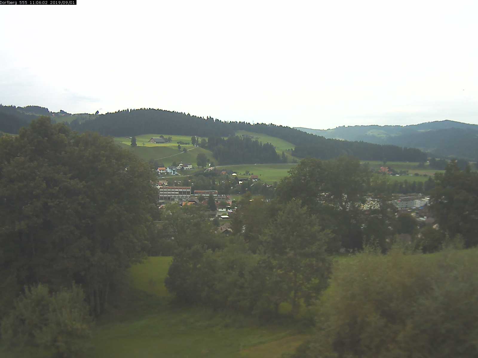 Webcam-Bild: Aussicht vom Dorfberg in Langnau 20190901-110602