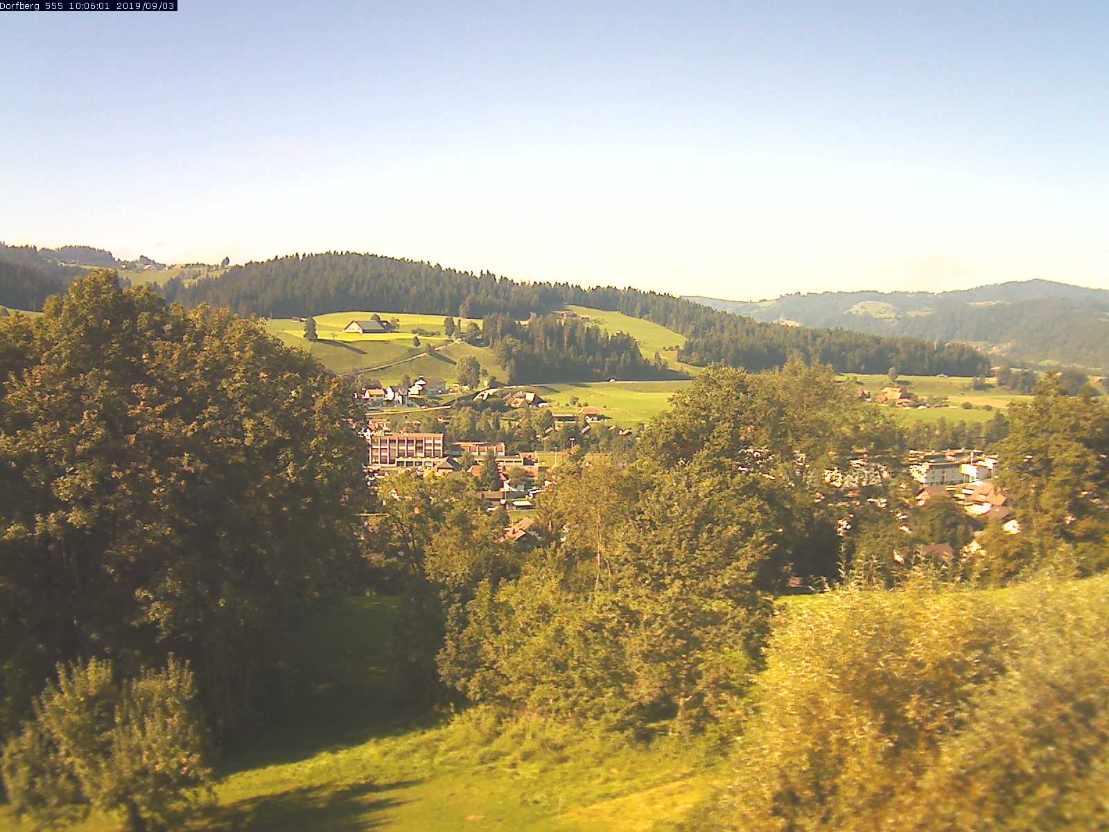 Webcam-Bild: Aussicht vom Dorfberg in Langnau 20190903-100601