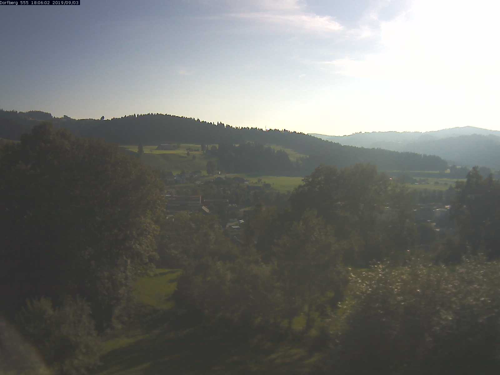 Webcam-Bild: Aussicht vom Dorfberg in Langnau 20190903-180601