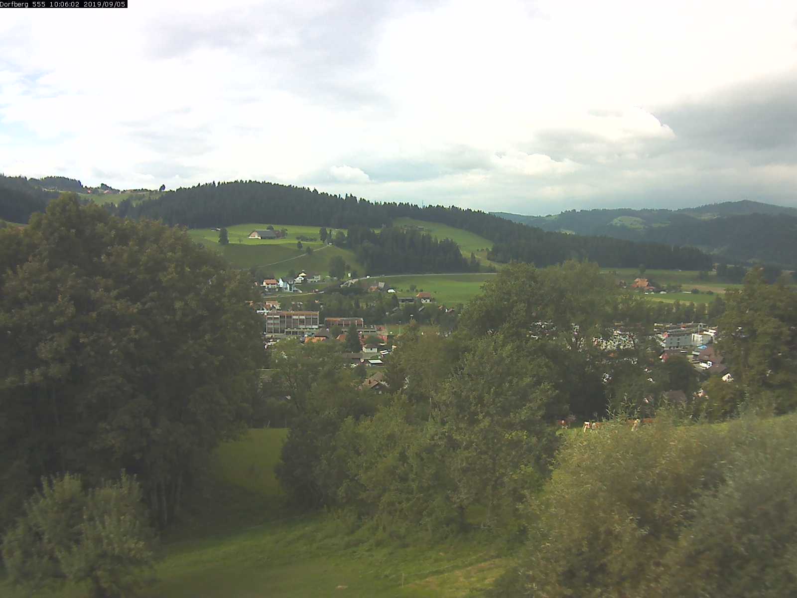 Webcam-Bild: Aussicht vom Dorfberg in Langnau 20190905-100601