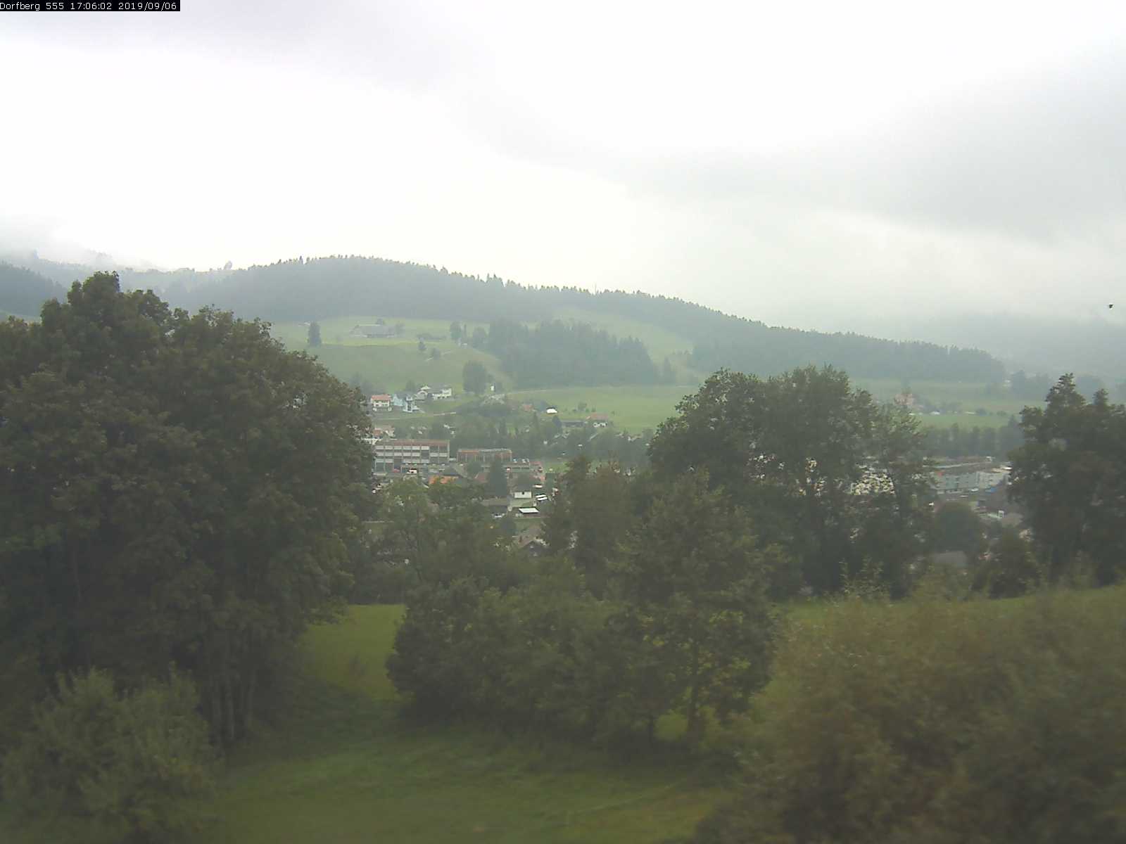 Webcam-Bild: Aussicht vom Dorfberg in Langnau 20190906-170601
