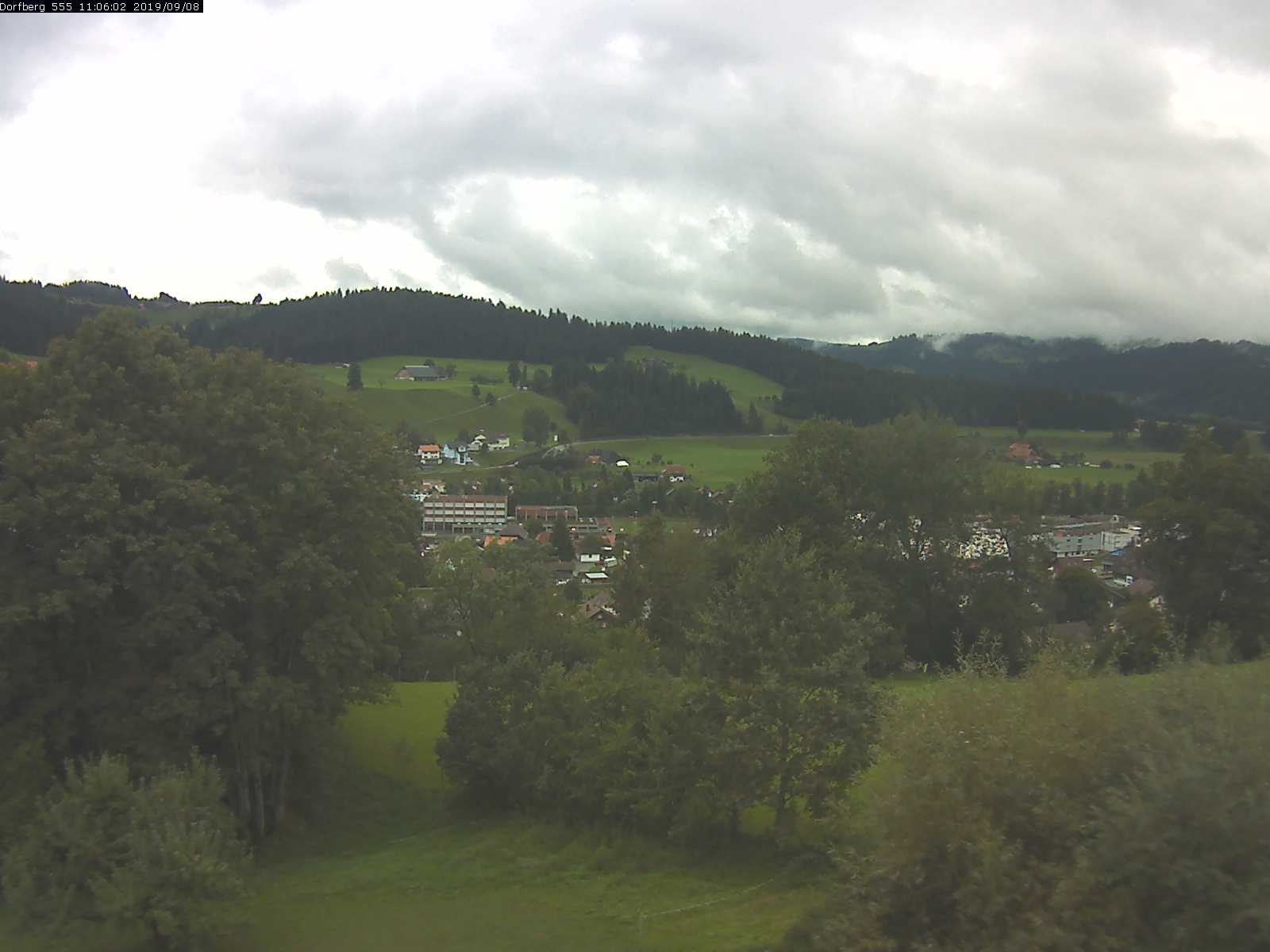 Webcam-Bild: Aussicht vom Dorfberg in Langnau 20190908-110601