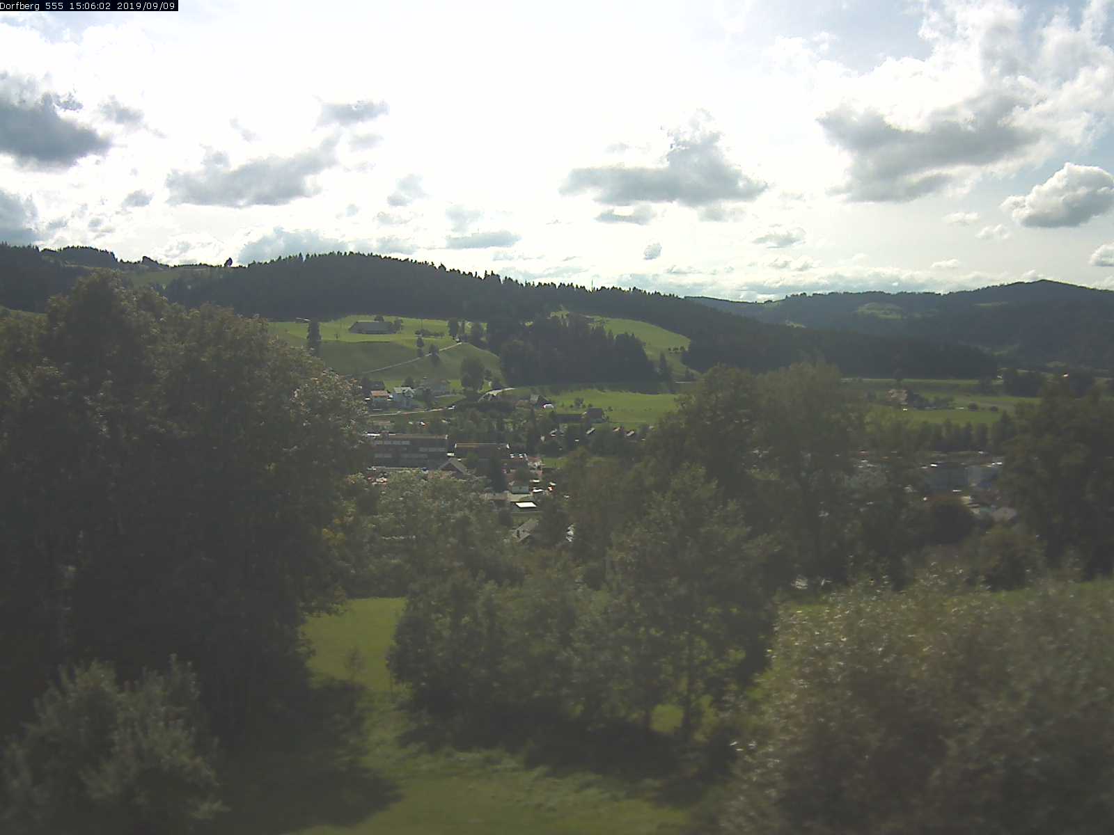 Webcam-Bild: Aussicht vom Dorfberg in Langnau 20190909-150601
