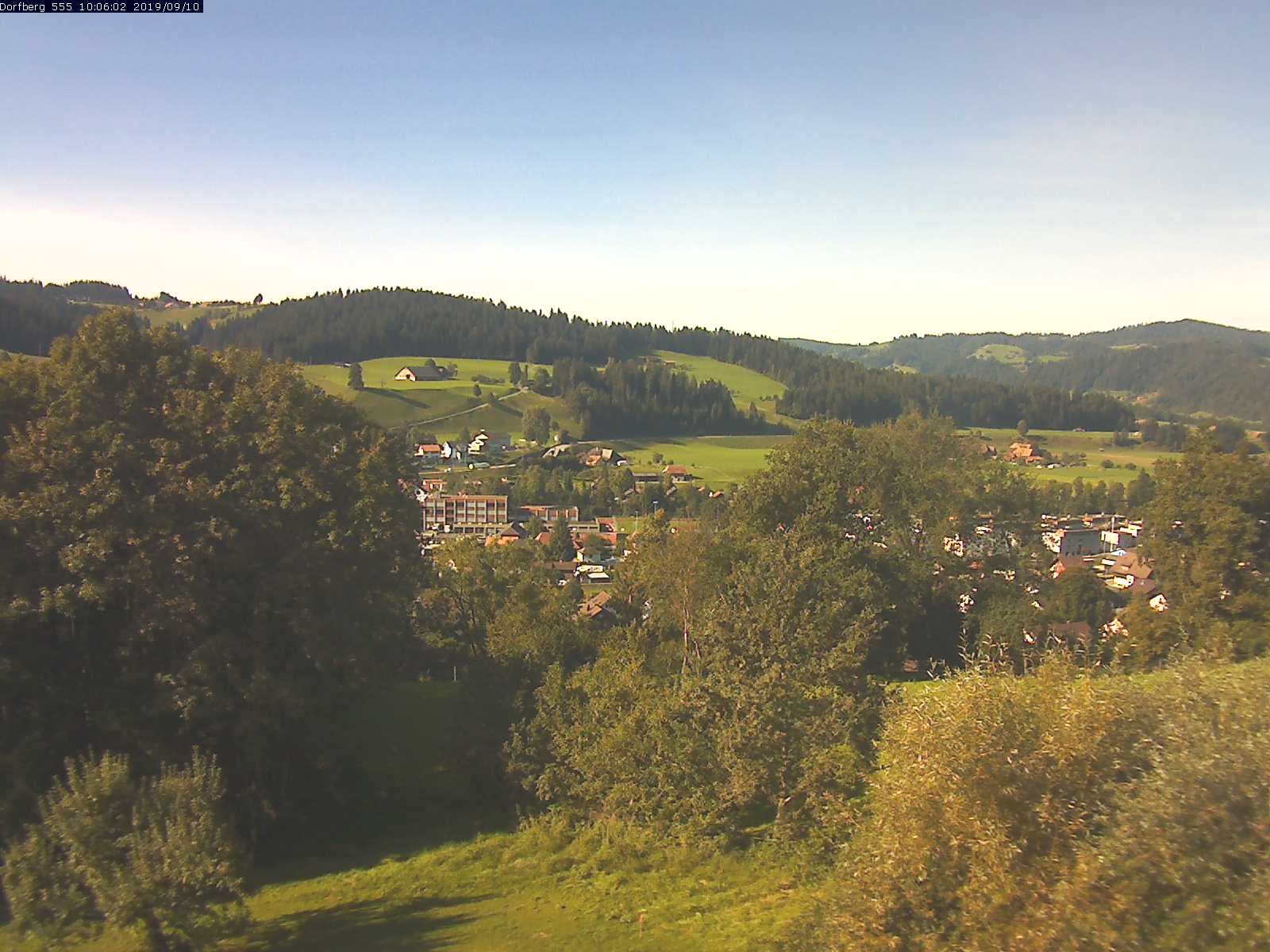 Webcam-Bild: Aussicht vom Dorfberg in Langnau 20190910-100601
