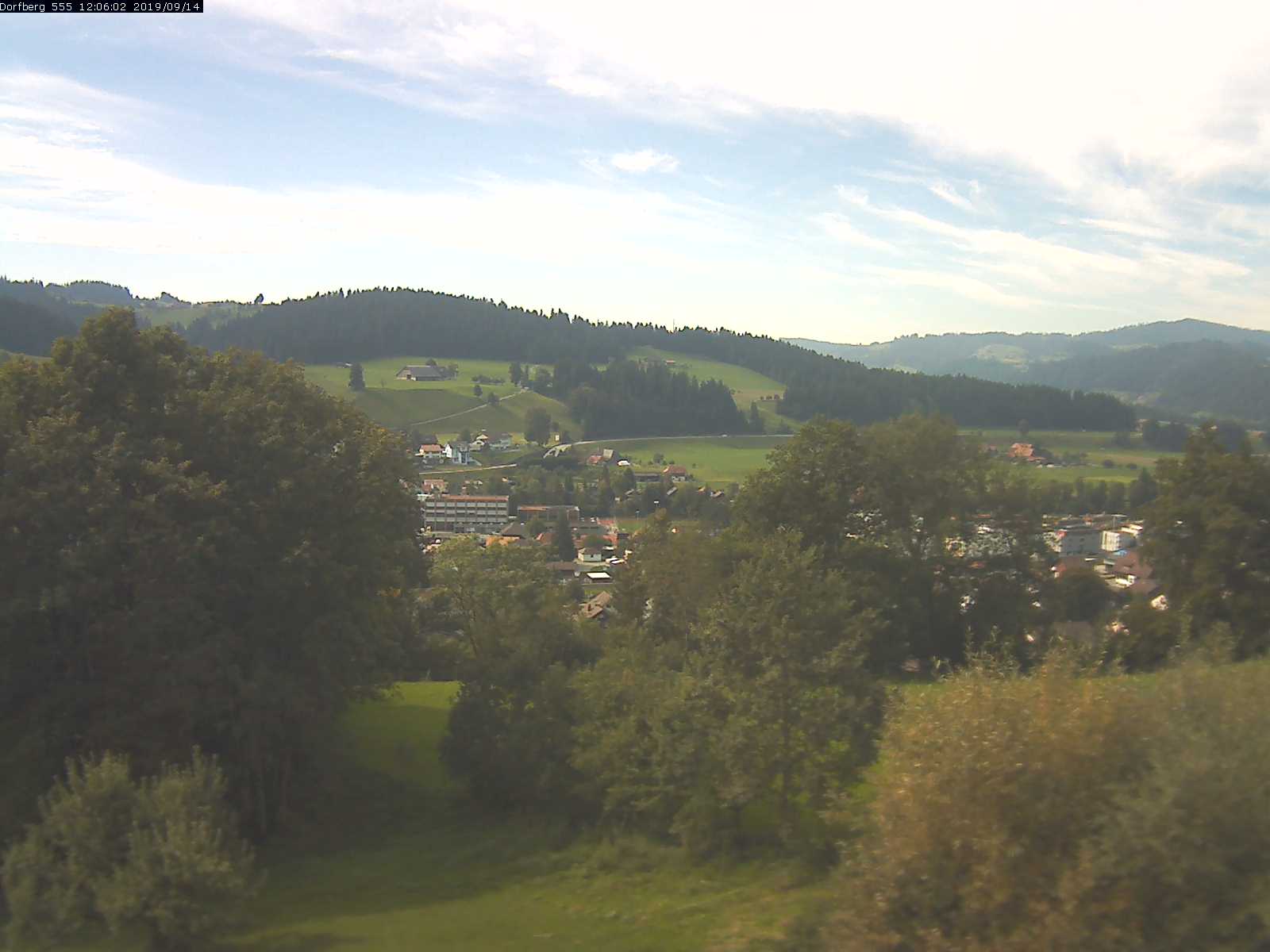 Webcam-Bild: Aussicht vom Dorfberg in Langnau 20190914-120601