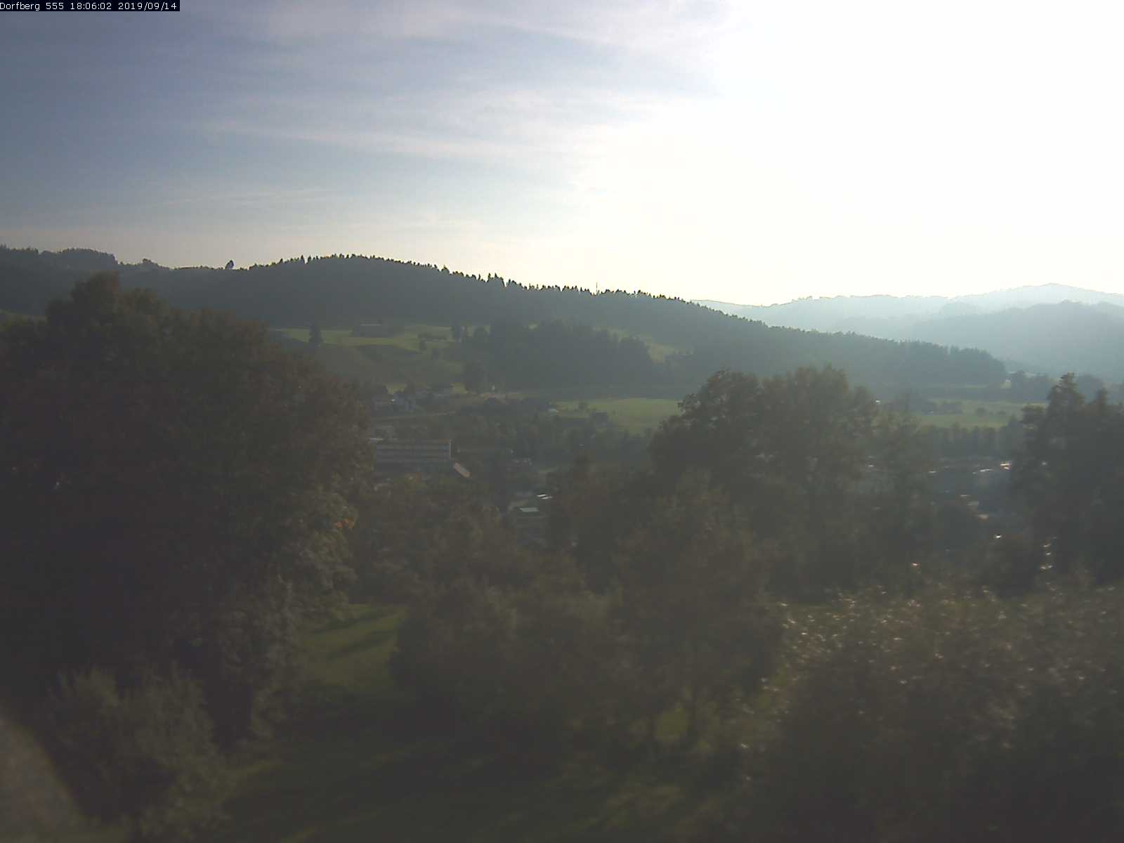 Webcam-Bild: Aussicht vom Dorfberg in Langnau 20190914-180601