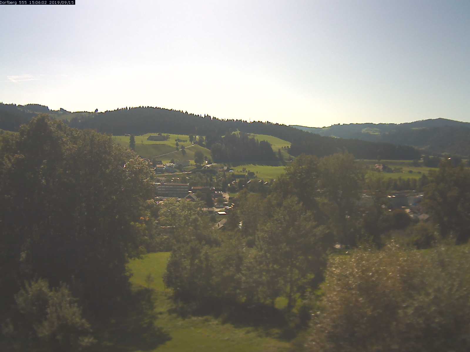 Webcam-Bild: Aussicht vom Dorfberg in Langnau 20190915-150601