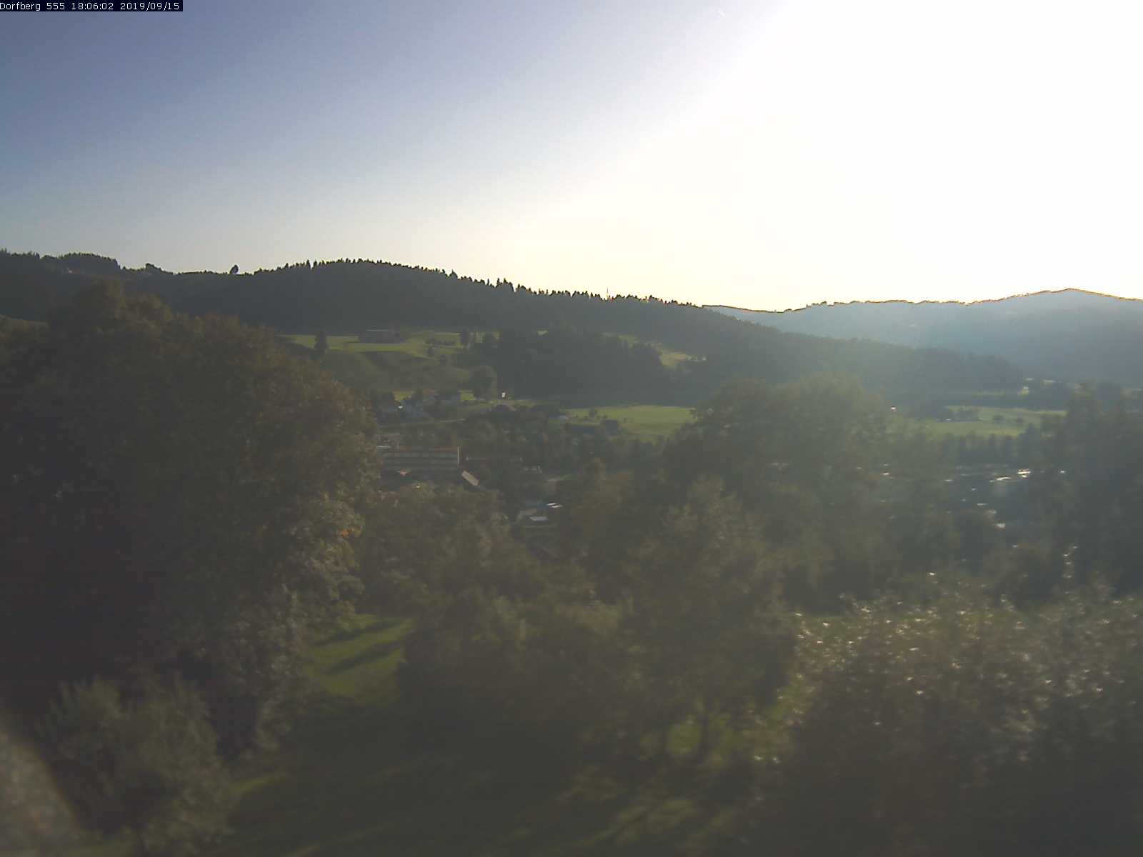 Webcam-Bild: Aussicht vom Dorfberg in Langnau 20190915-180601