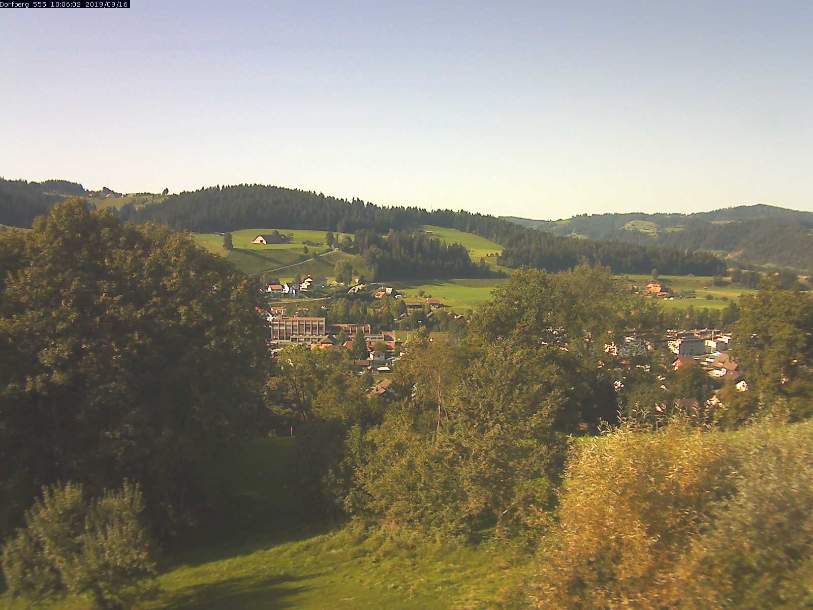 Webcam-Bild: Aussicht vom Dorfberg in Langnau 20190916-100601